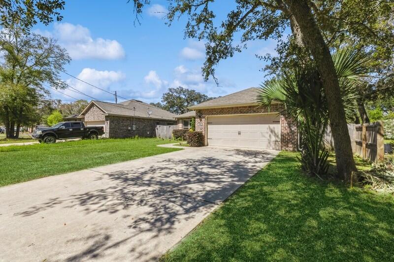 RACETRACK ROAD 3RD ADDN - Residential