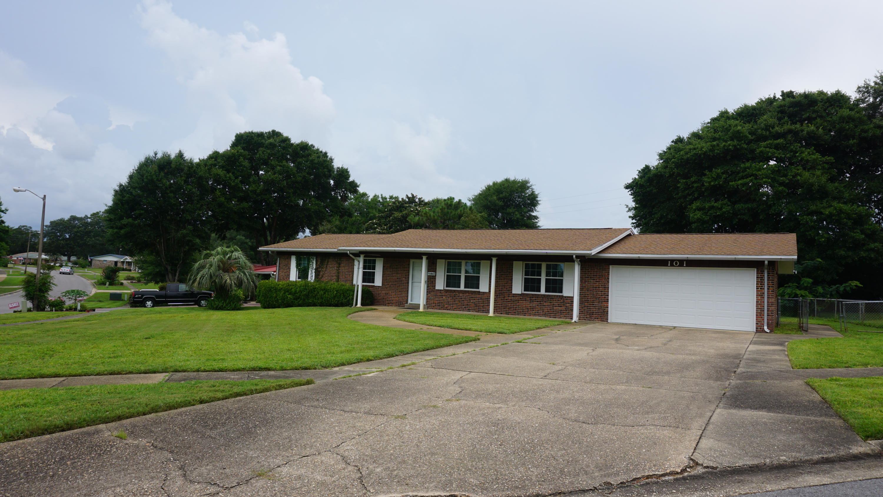 PINE LAKE S/D - Residential