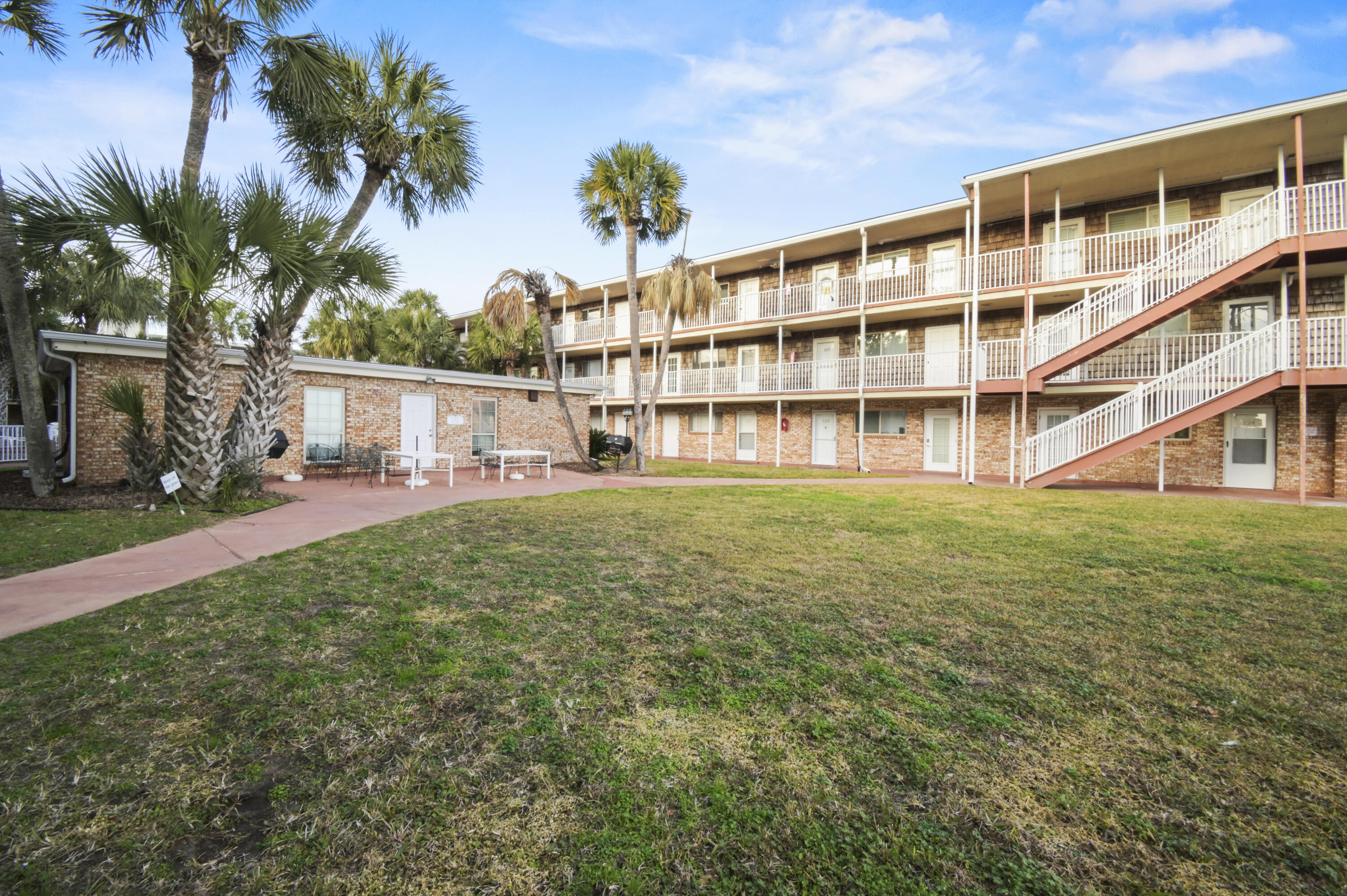 Pensacola Scenic Arms Condominium - Residential