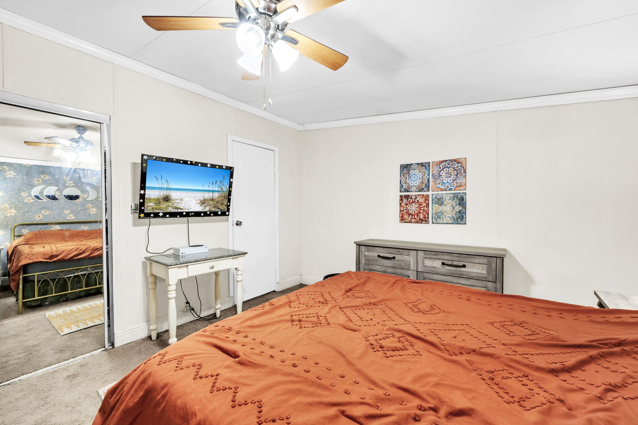 (LOT 6 BLK D MALLET PINES S/D UNREC) DESC AS: COM @ THE NW/C OF SEC 35; E 369.36FT ALONG SEC LINE, - Residential