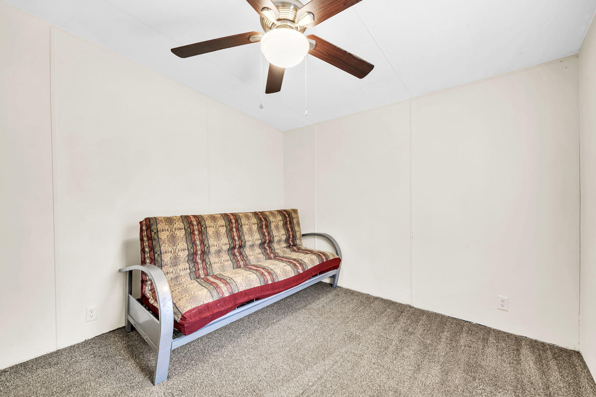 (LOT 6 BLK D MALLET PINES S/D UNREC) DESC AS: COM @ THE NW/C OF SEC 35; E 369.36FT ALONG SEC LINE, - Residential