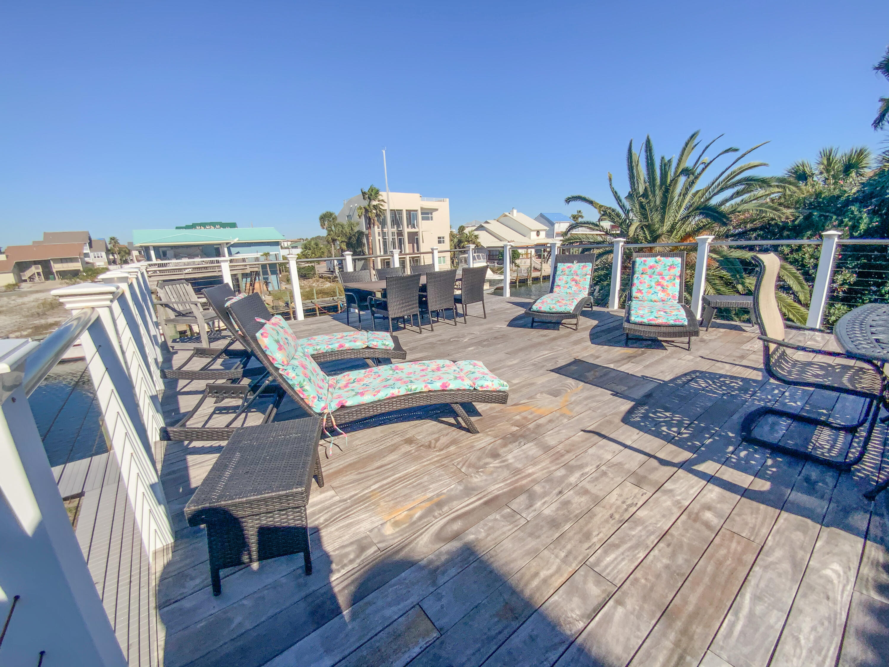 HOLIDAY ISLE - Residential Lease
