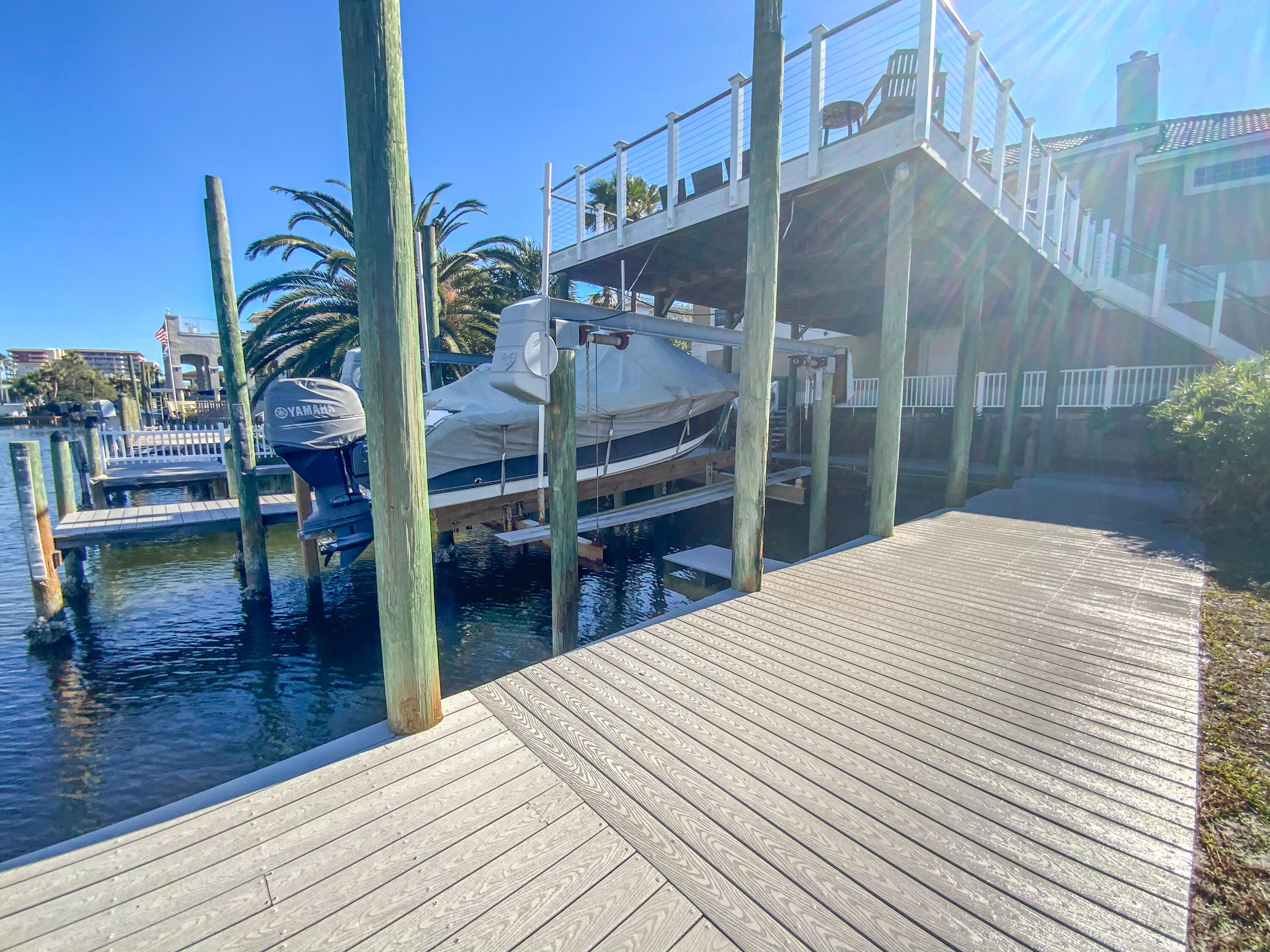 HOLIDAY ISLE - Residential Lease