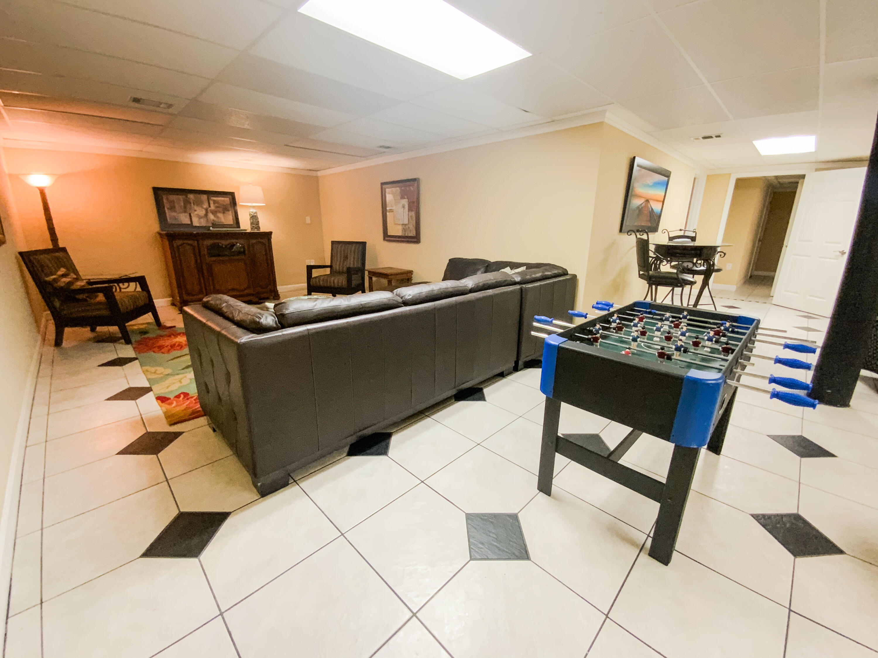 HOLIDAY ISLE - Residential Lease