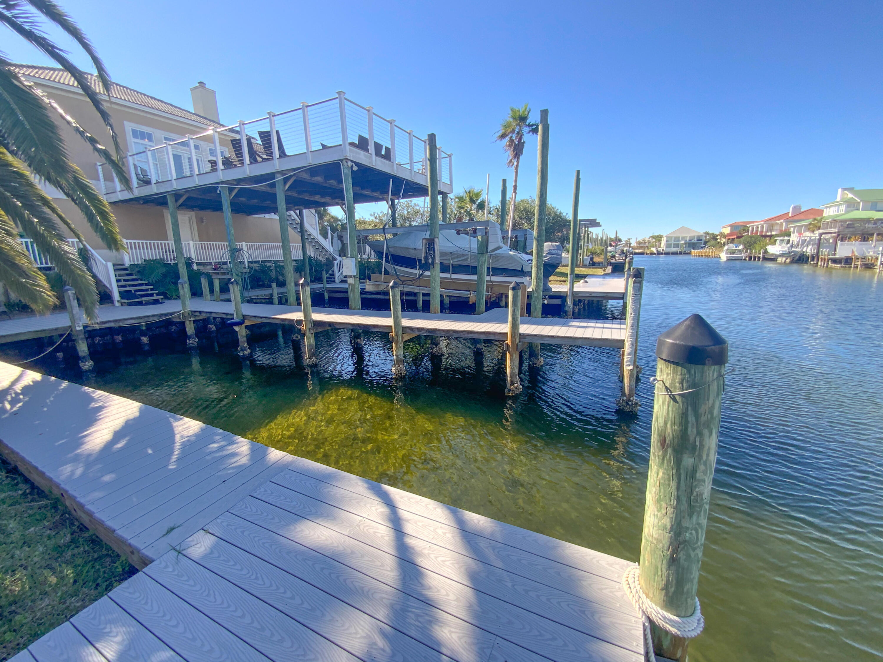 HOLIDAY ISLE - Residential Lease
