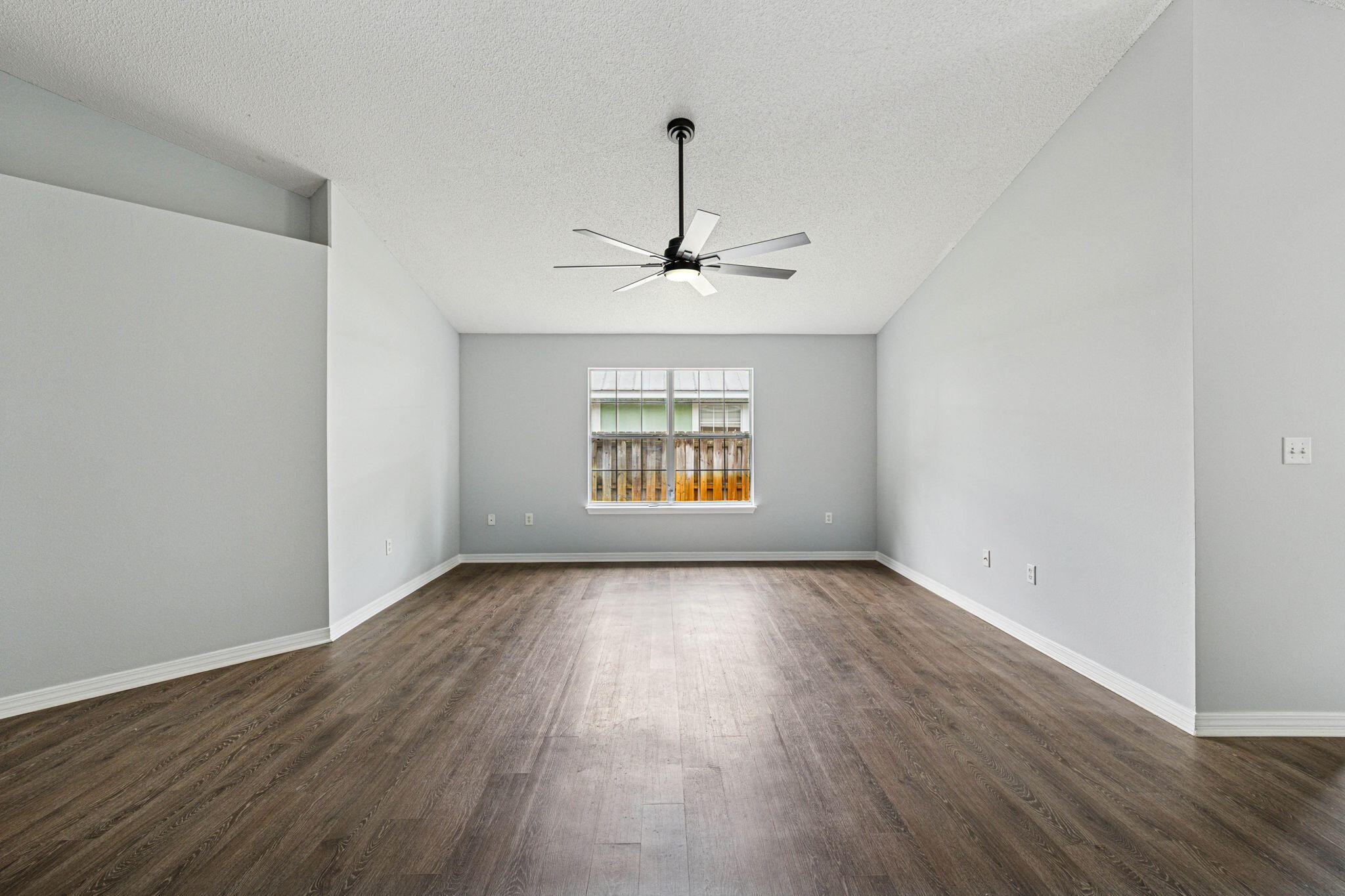 DRIFTWOOD ESTATES - Residential