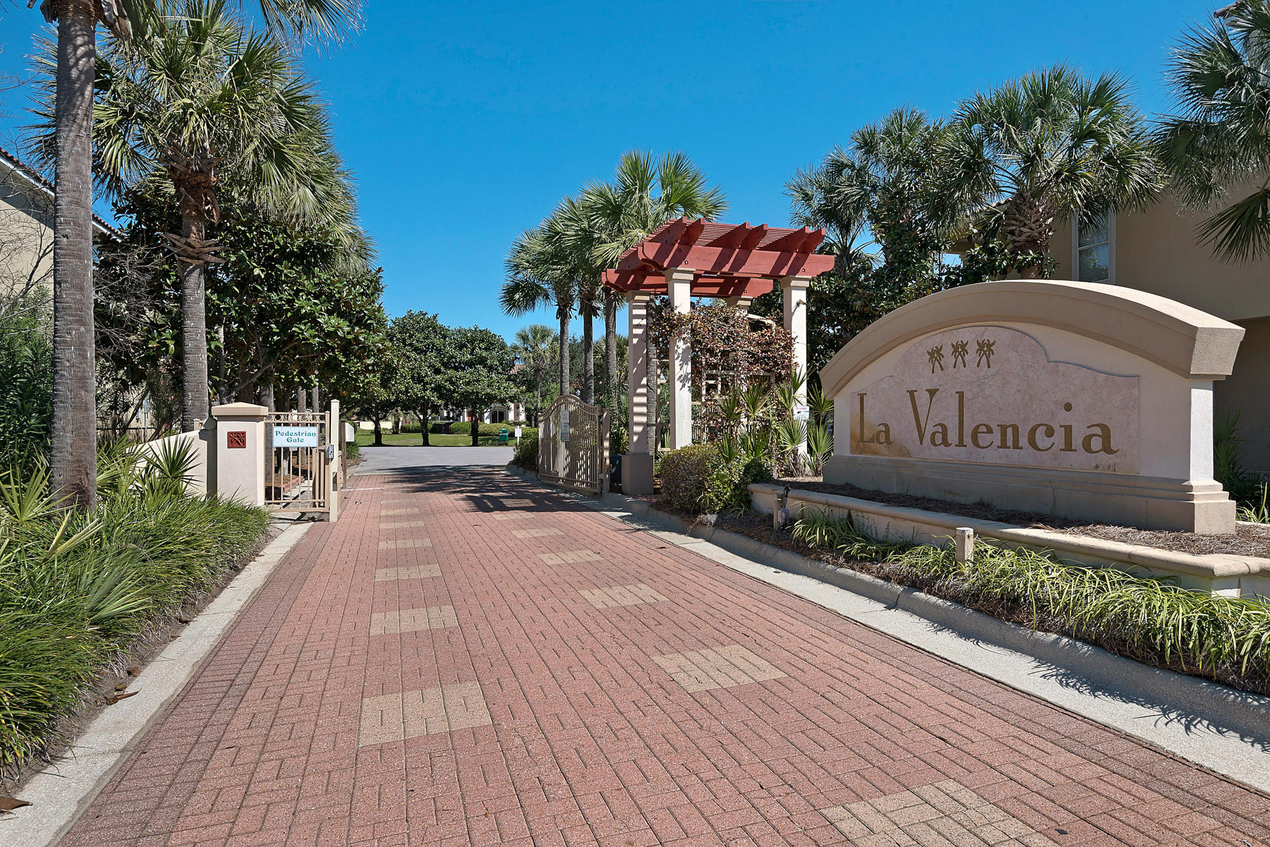 LA VALENCIA BEACH RESORT - Residential