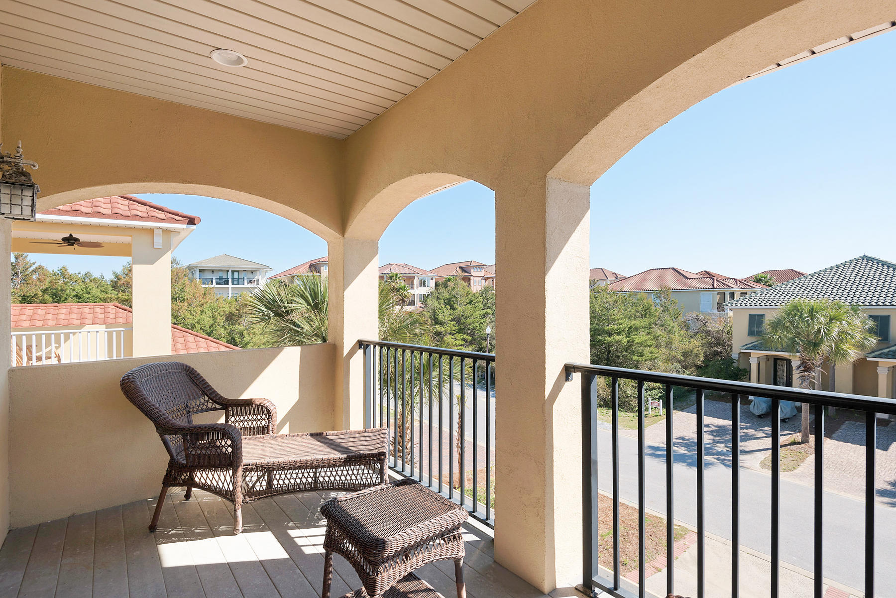 LA VALENCIA BEACH RESORT - Residential