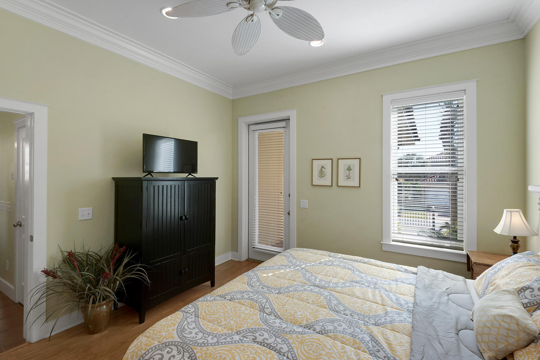 LA VALENCIA BEACH RESORT - Residential