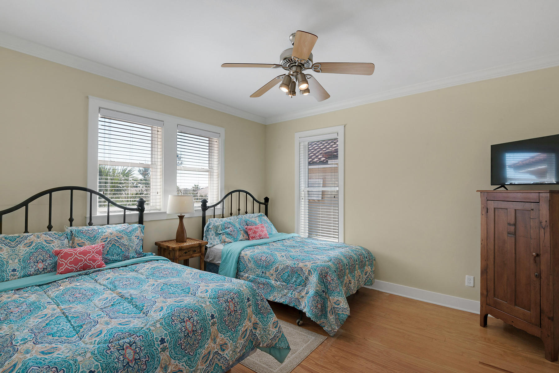 LA VALENCIA BEACH RESORT - Residential