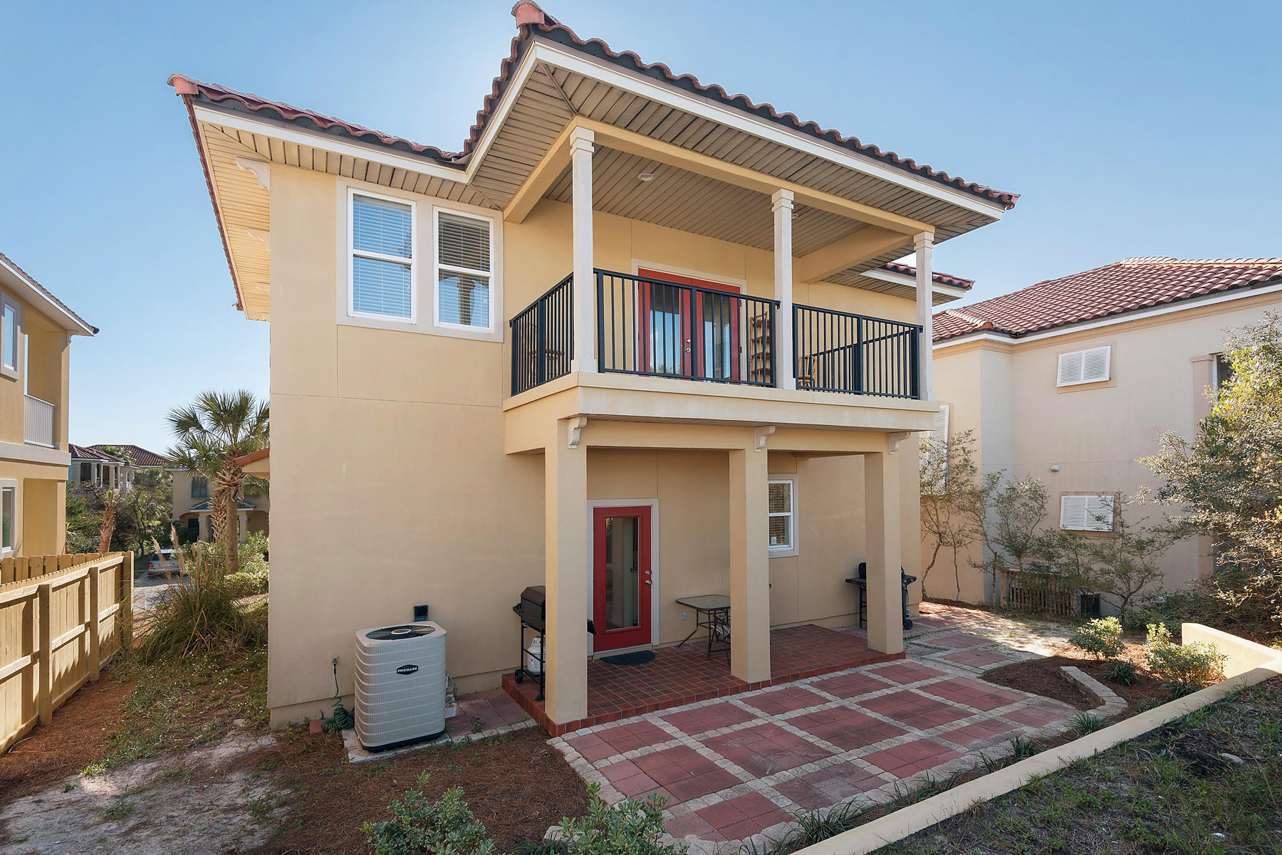 LA VALENCIA BEACH RESORT - Residential