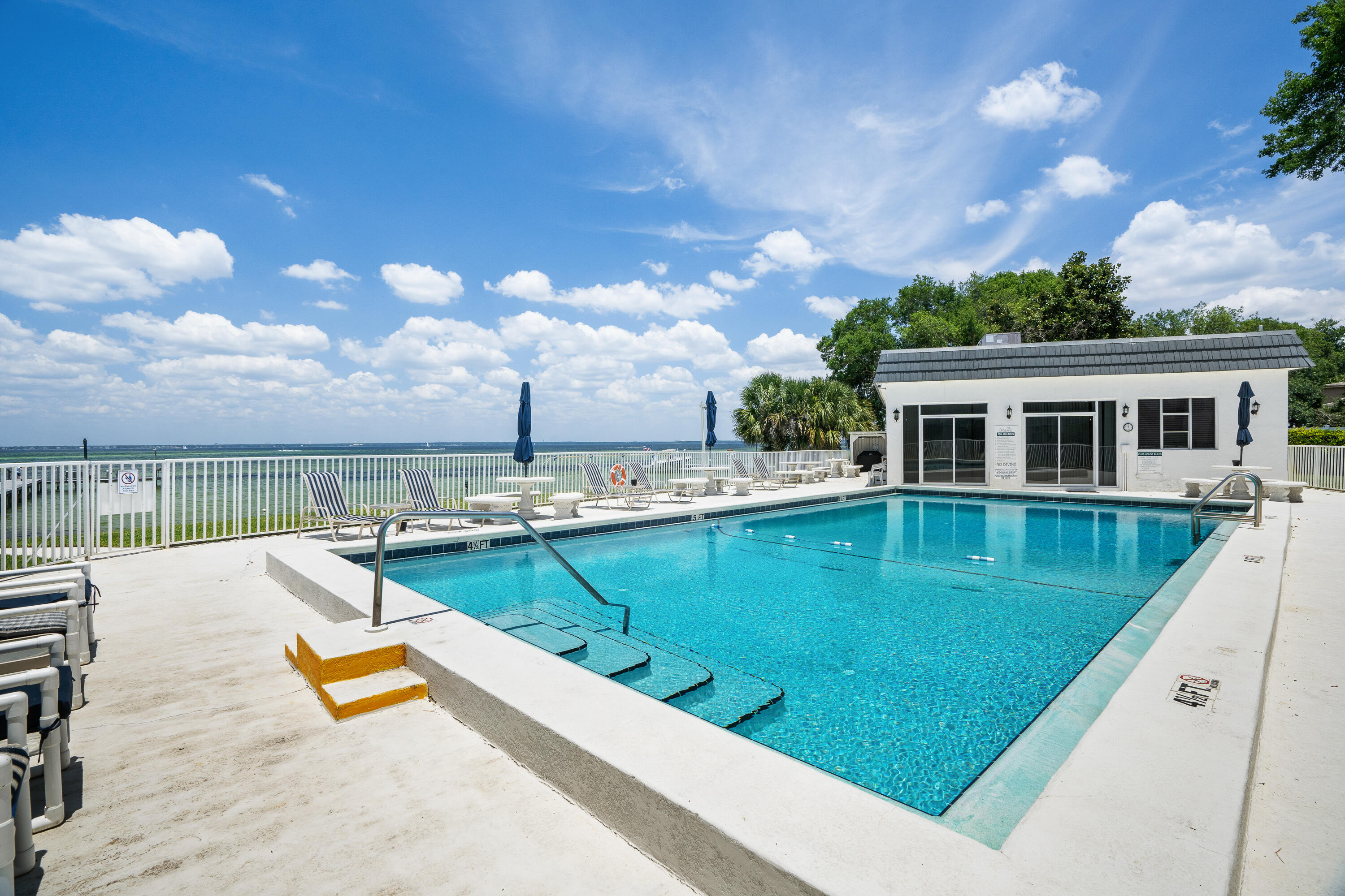 VALENCIA CONDO - Residential