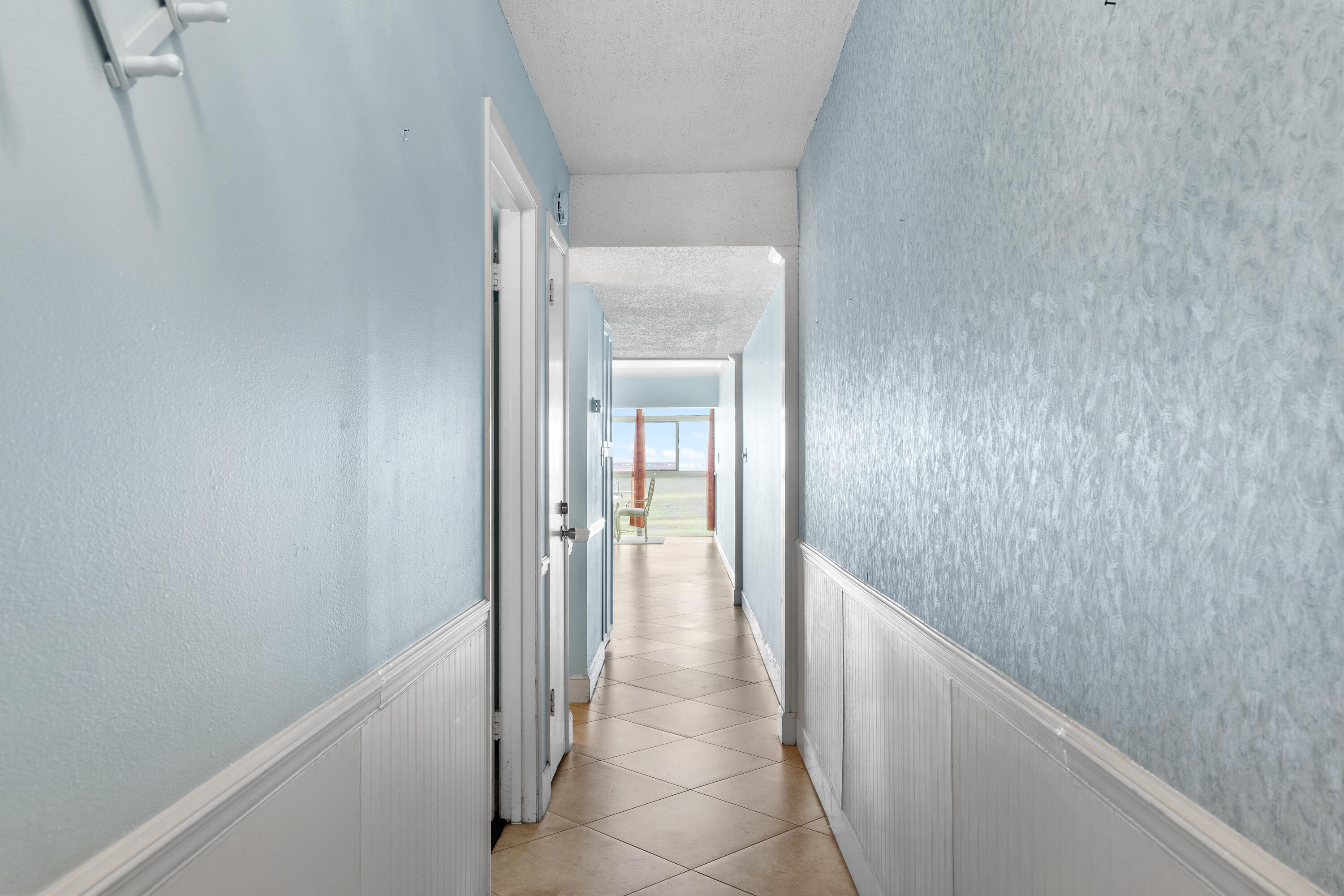 VALENCIA CONDO - Residential