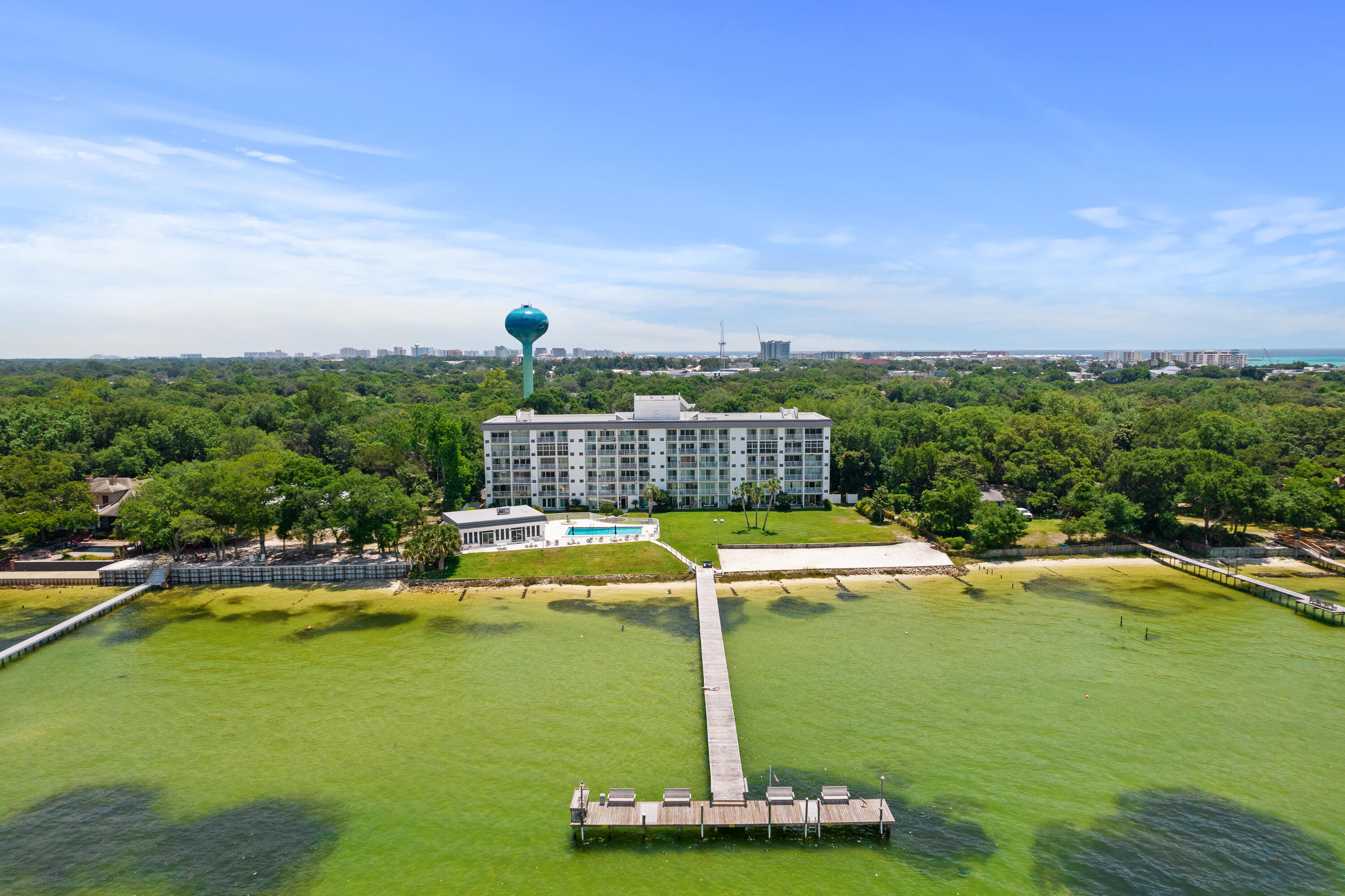 VALENCIA CONDO - Residential