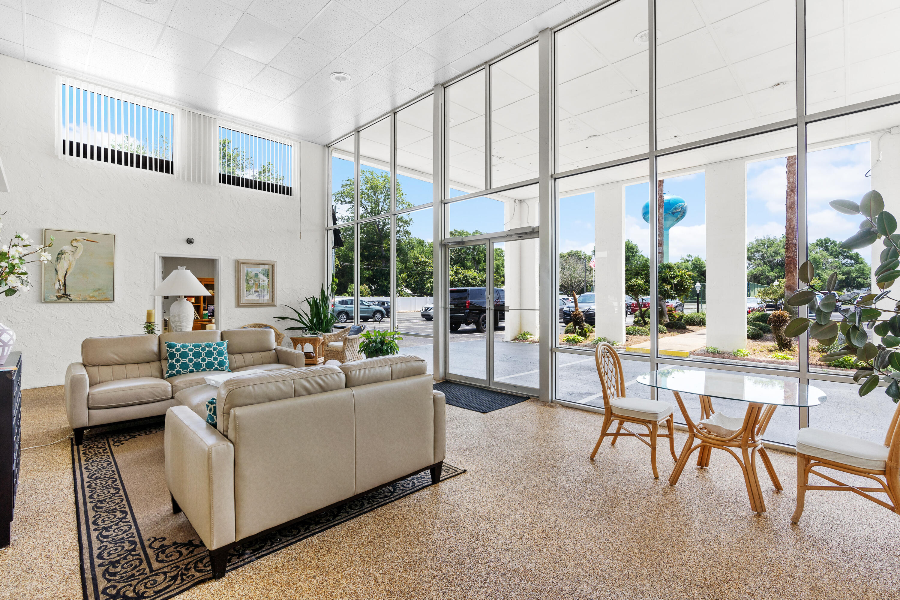 VALENCIA CONDO - Residential