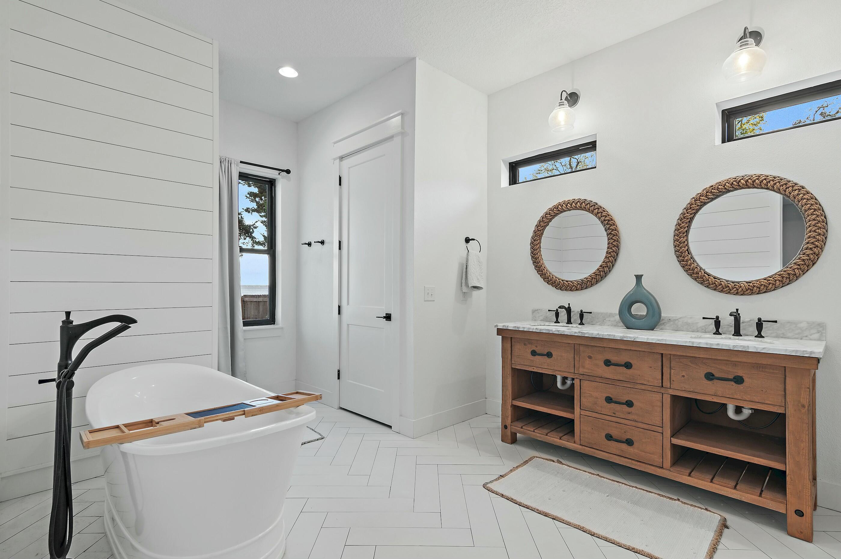 BAYVIEW - Residential