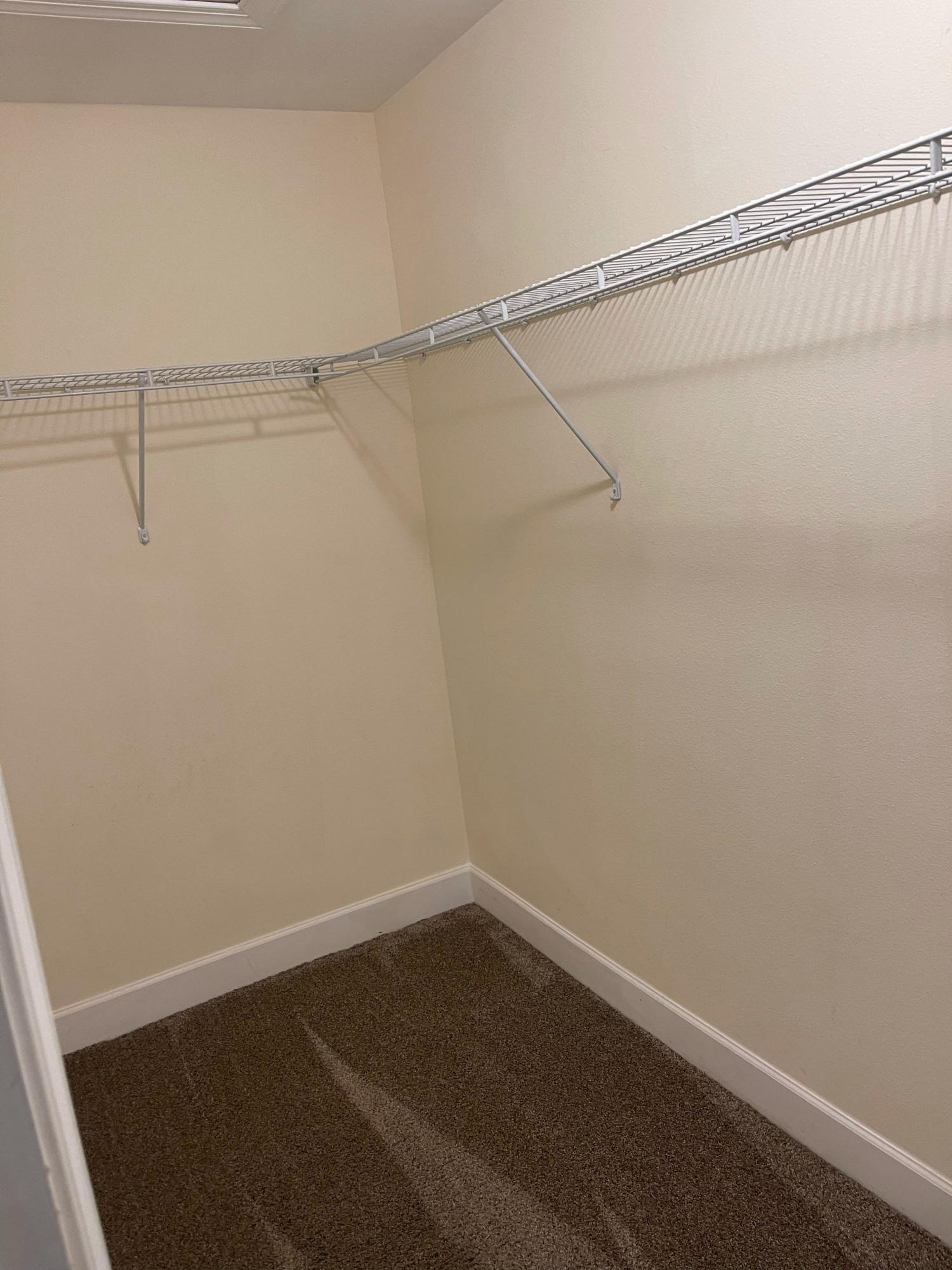EAGLE BAY - Residential Lease