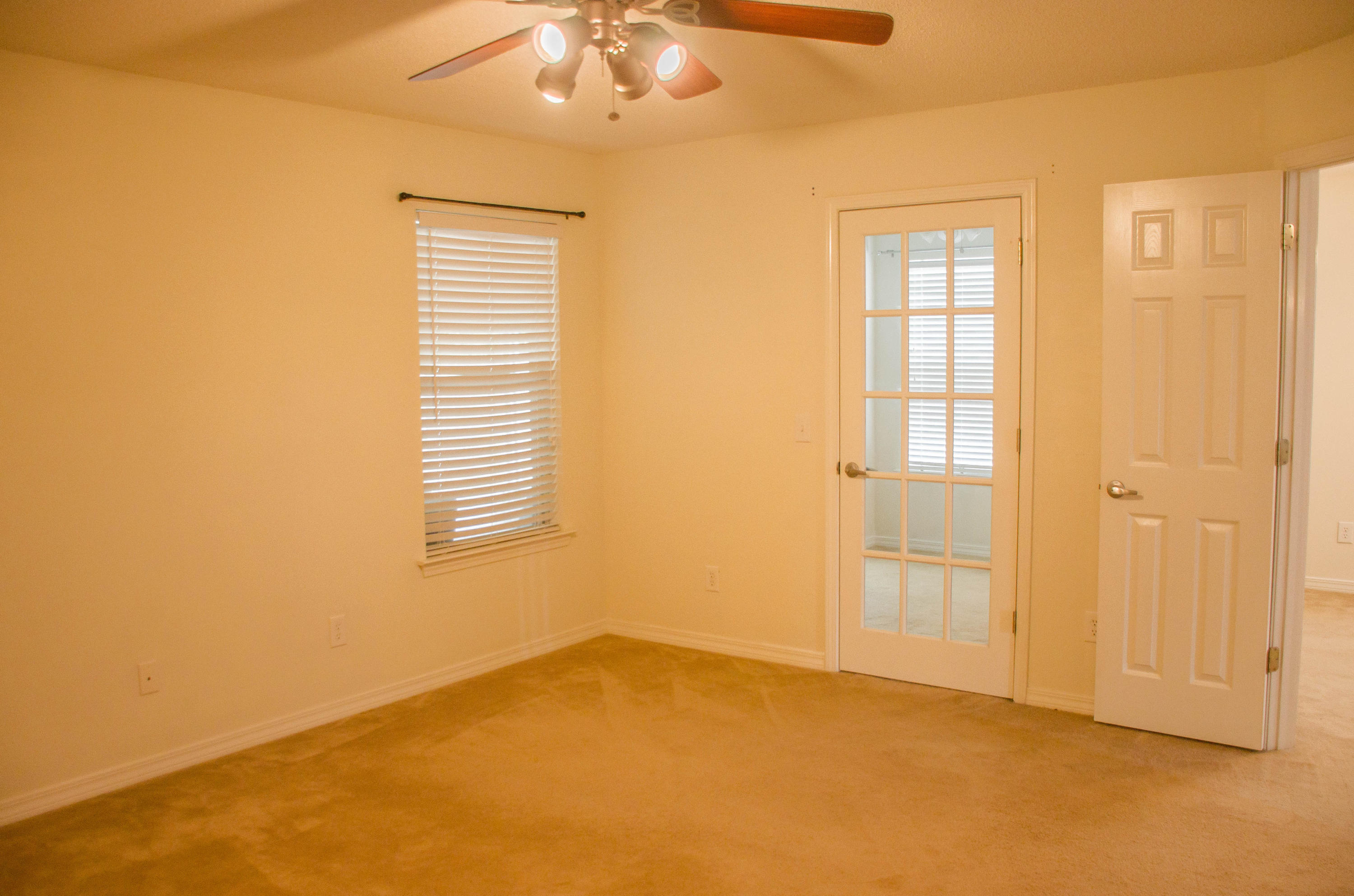 HIDDEN SHORES - Residential