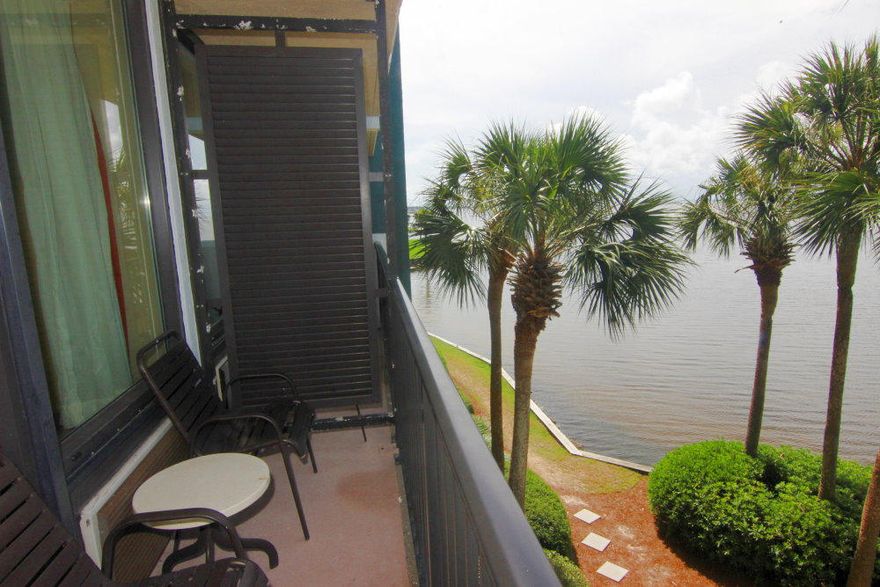 BAY FACING 3rd floor studio condo located in the Bayside Condo located directly on Choctawhatchee Bay in the heart of Sandestin Golf and Beach Resort! Bayside is a favorite place to stay for the Linkside conference Center guests and is also adjacent to Another Broken Egg restaurant, the Links golf course, the Salon & Day Spa, and the Sandestin fitness center. The entire property was recently renovated in a South Beach style.