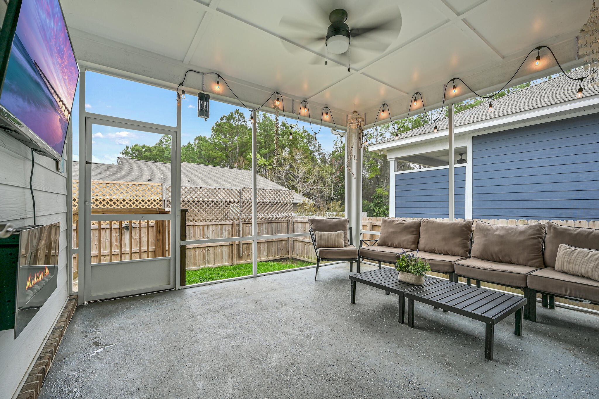 LAGRANGE LANDING - Residential