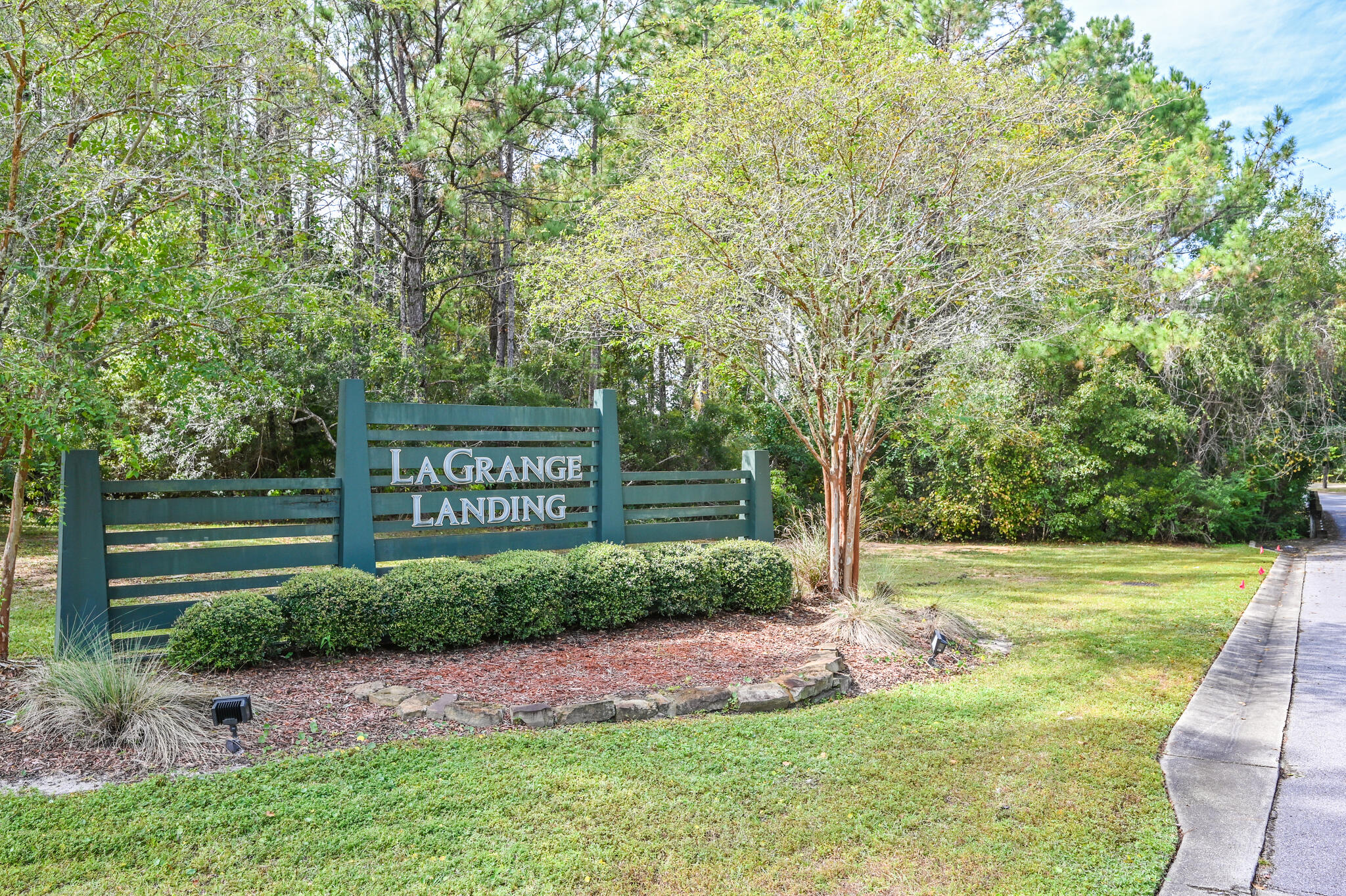 LAGRANGE LANDING - Residential