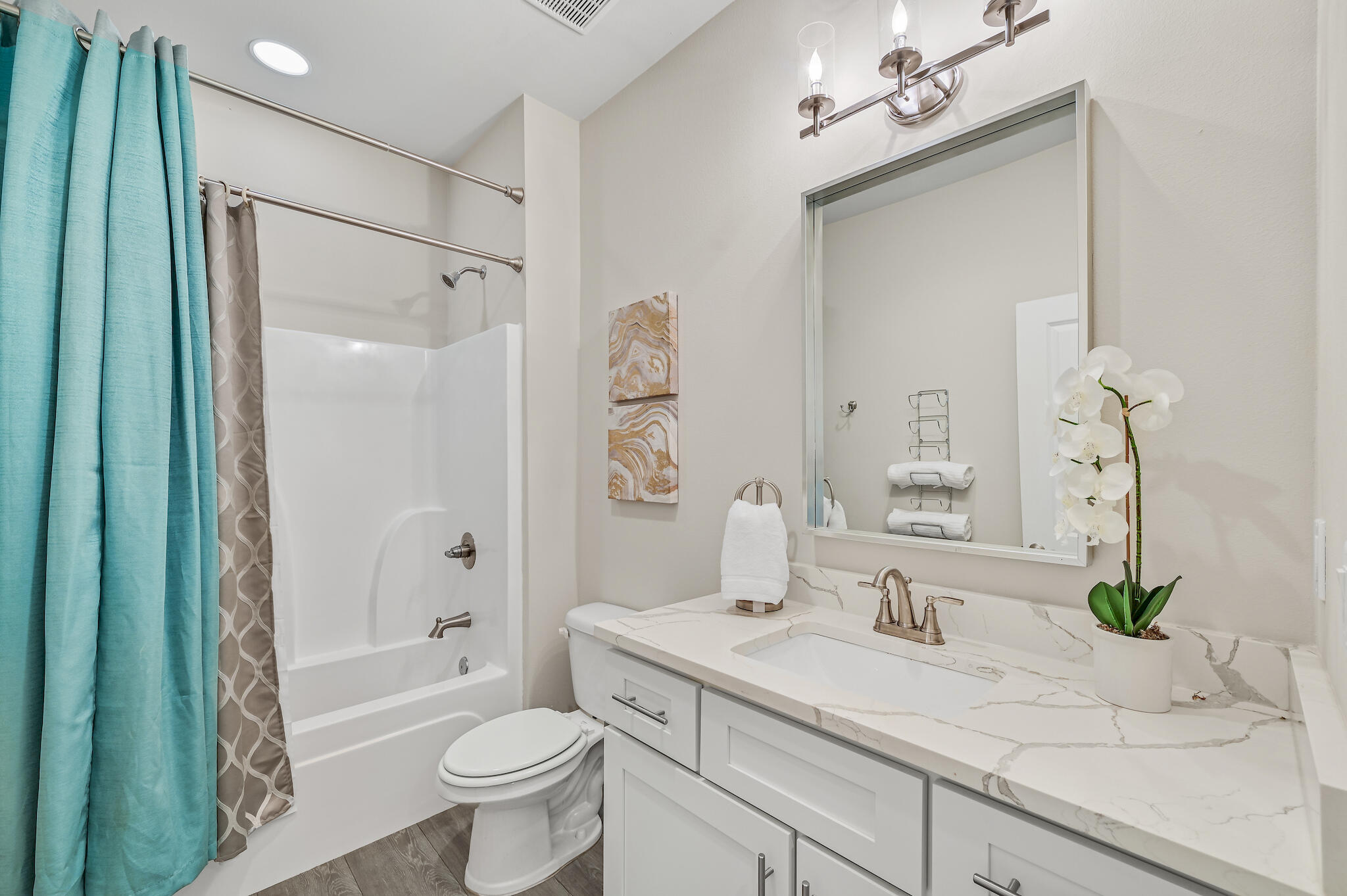 LAGRANGE LANDING - Residential