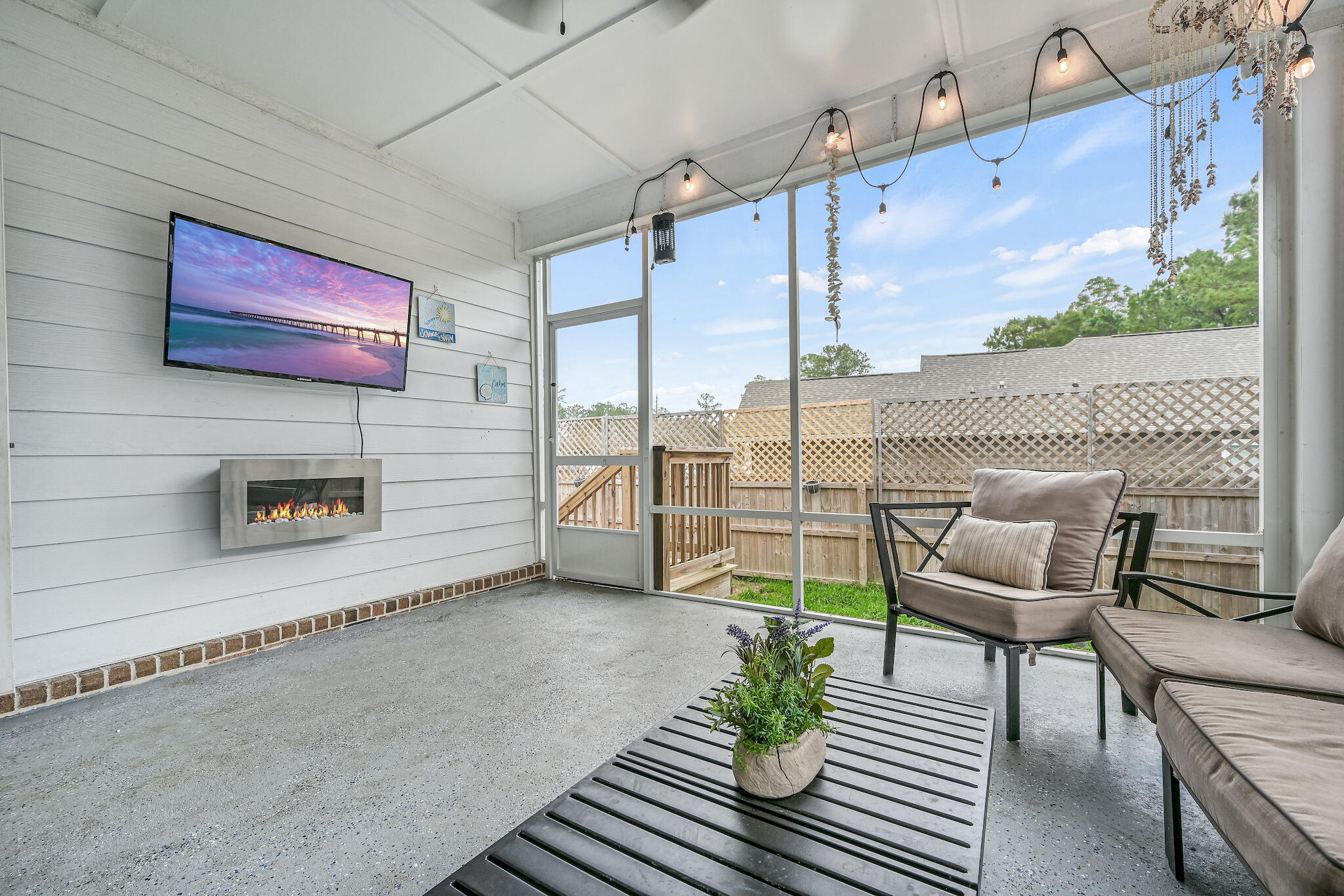 LAGRANGE LANDING - Residential