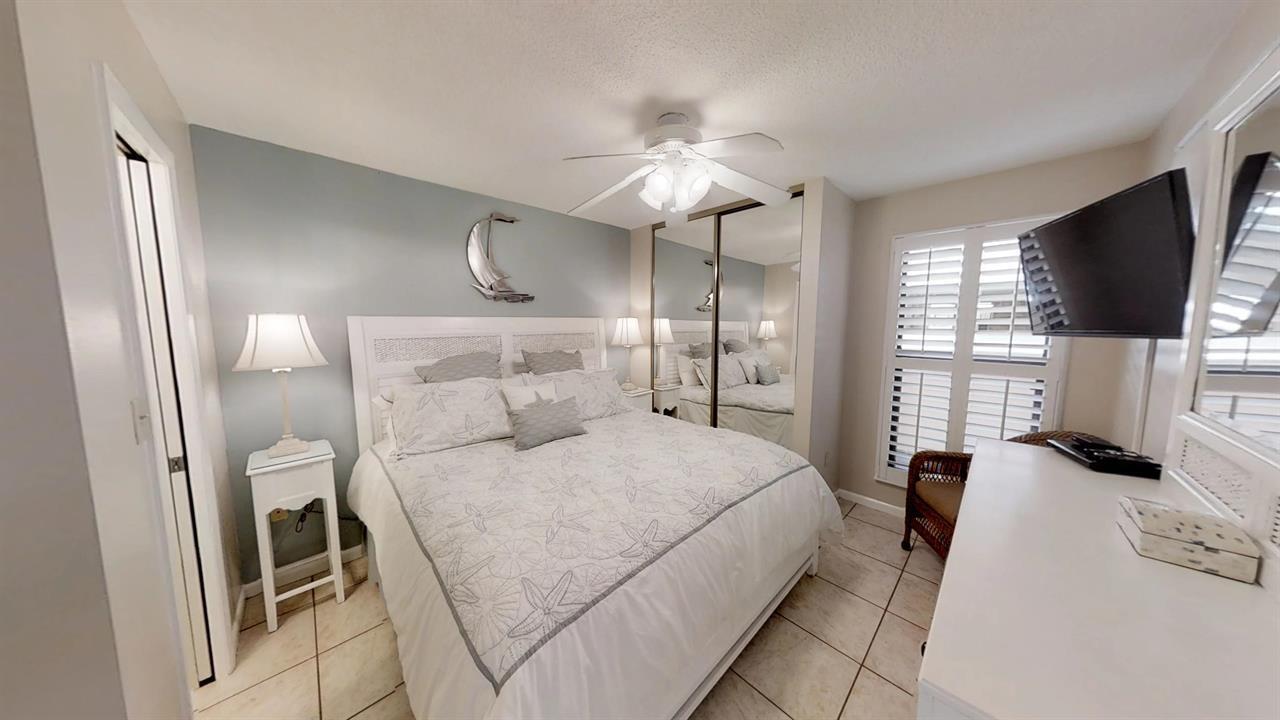 Jetty East Condominium - Residential