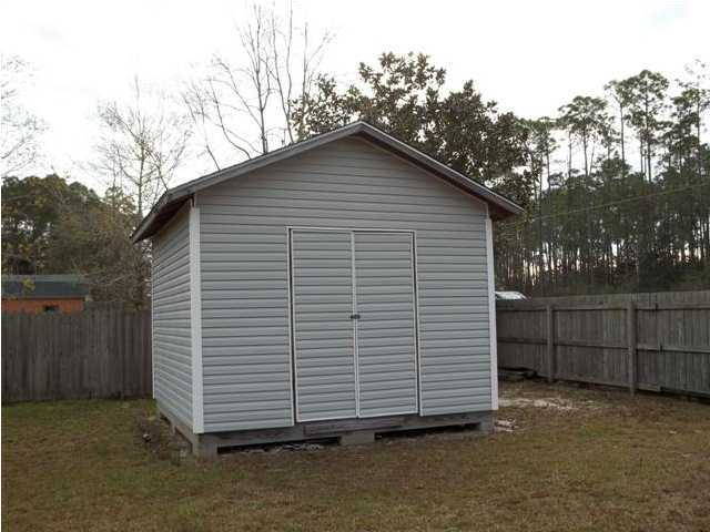 ROBLEDAL ESTATES - Residential