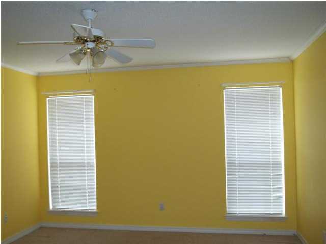 ROBLEDAL ESTATES - Residential