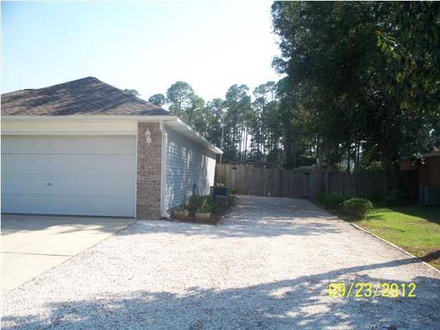 ROBLEDAL ESTATES - Residential