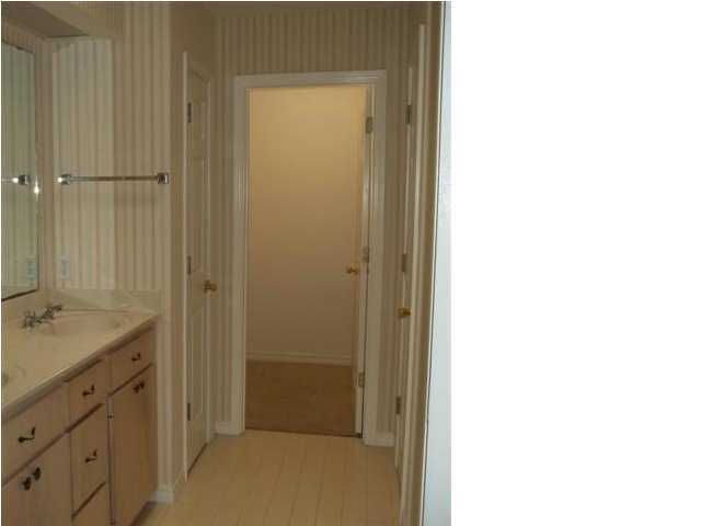 ROBLEDAL ESTATES - Residential