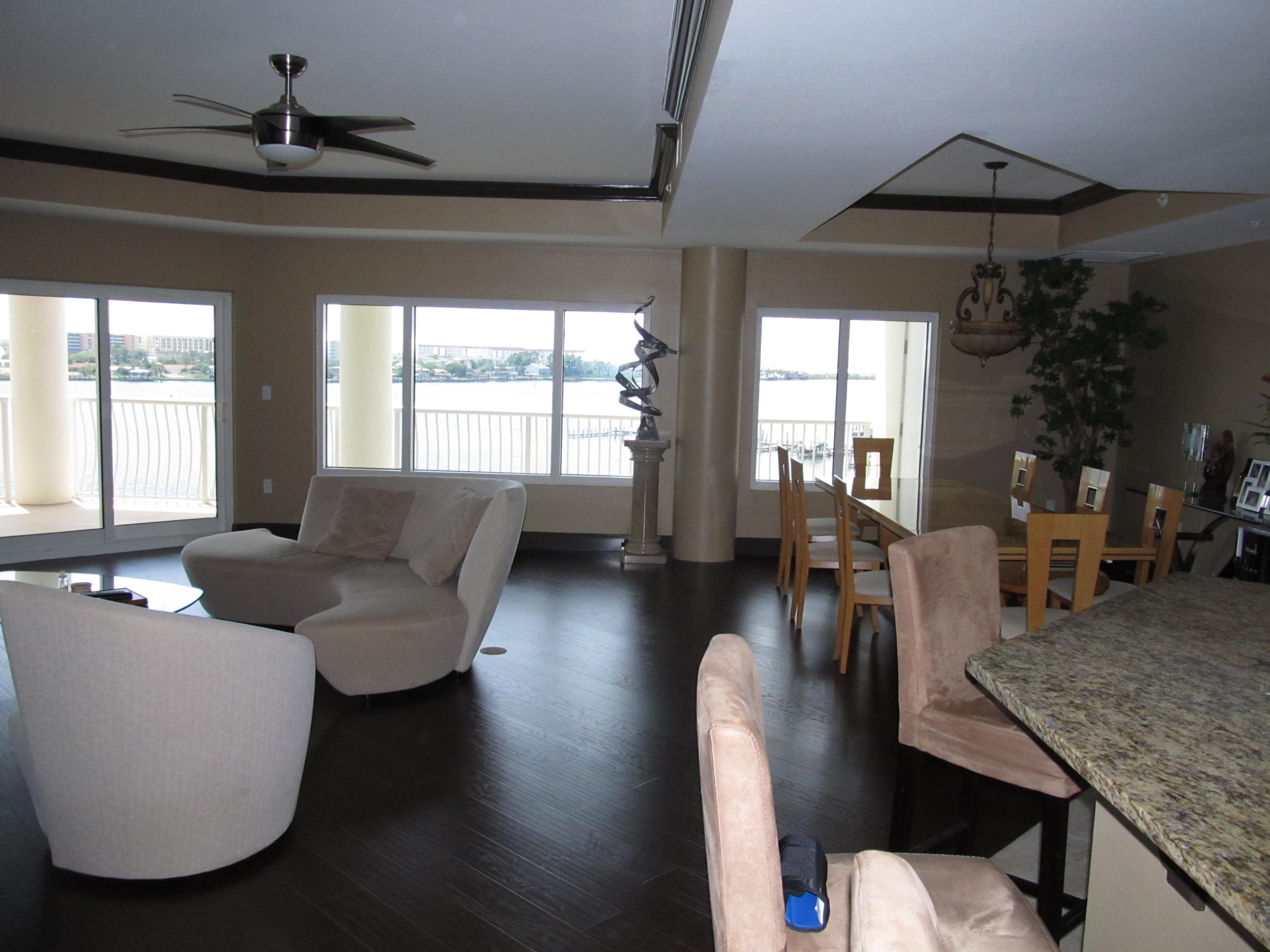 PRESIDIO YACHT CLUB - Residential