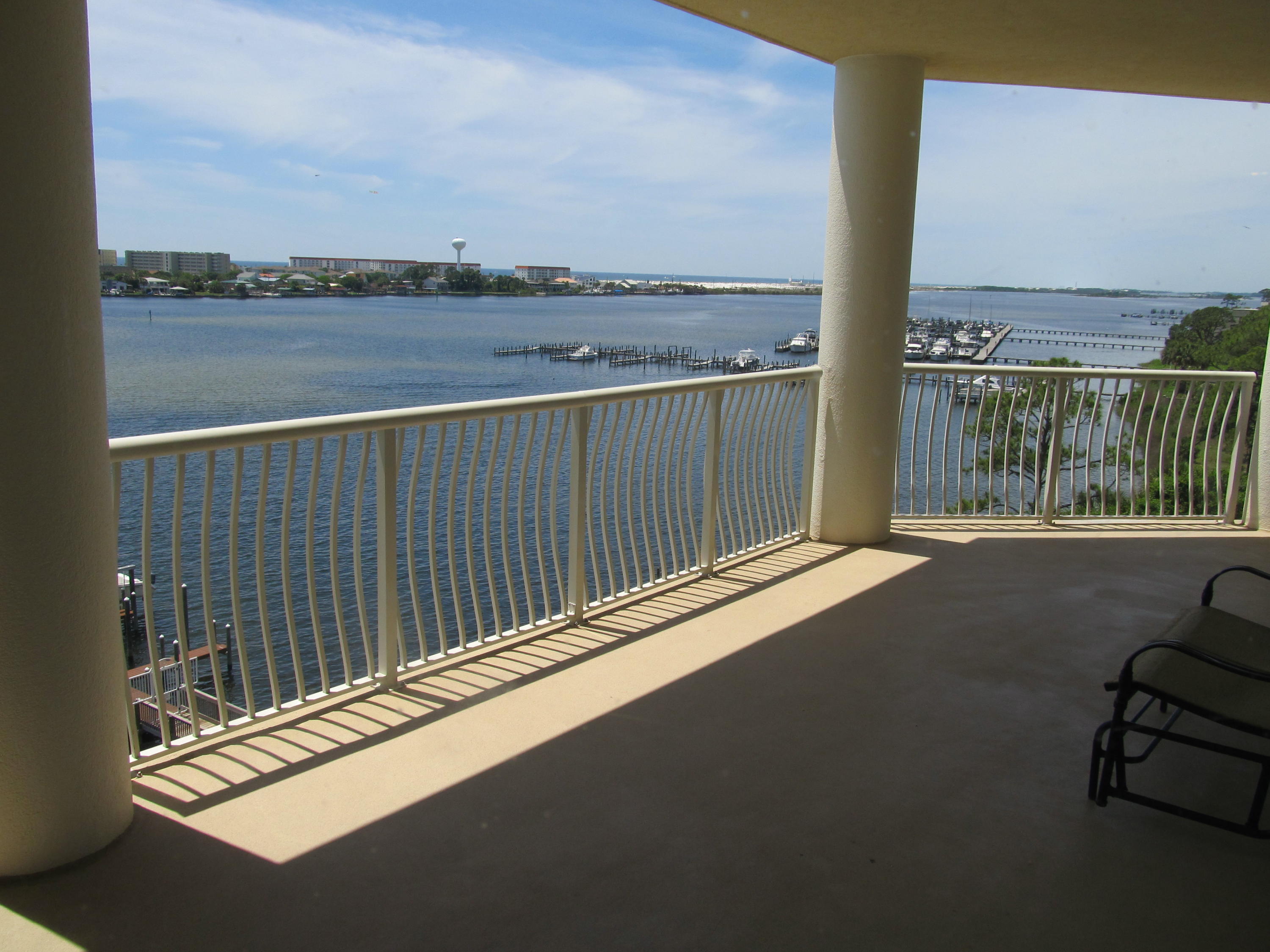 PRESIDIO YACHT CLUB - Residential