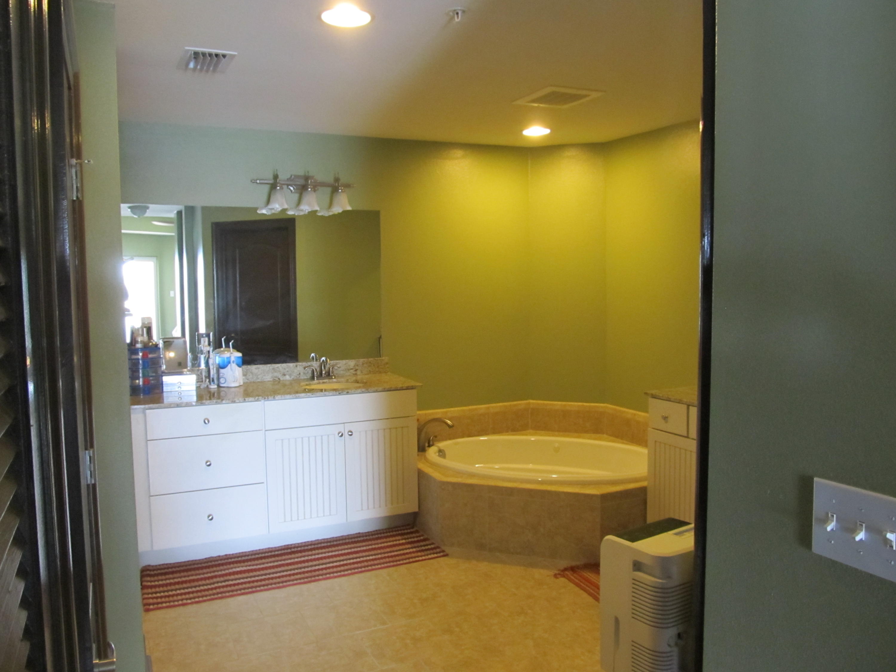 PRESIDIO YACHT CLUB - Residential