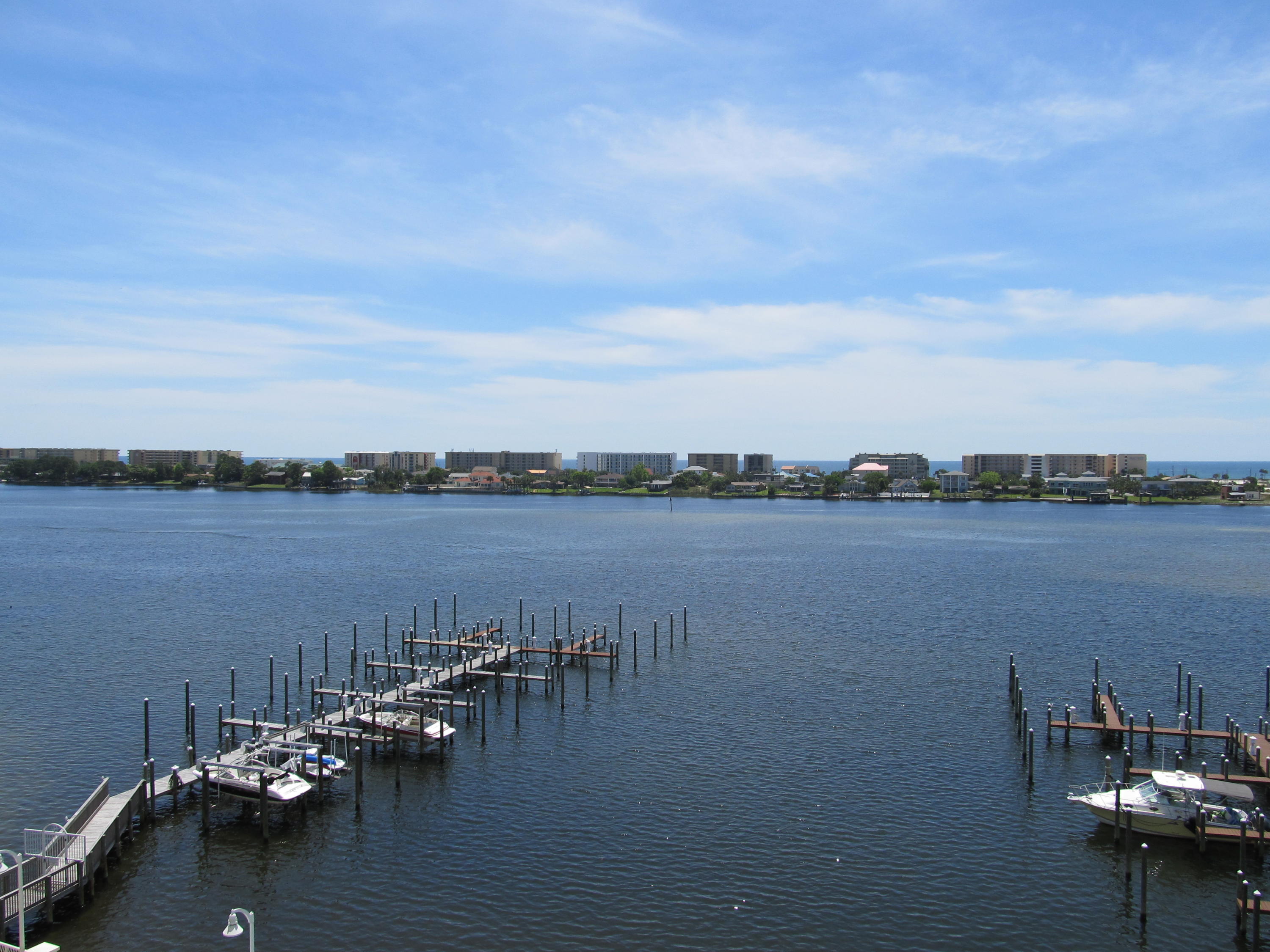 PRESIDIO YACHT CLUB - Residential