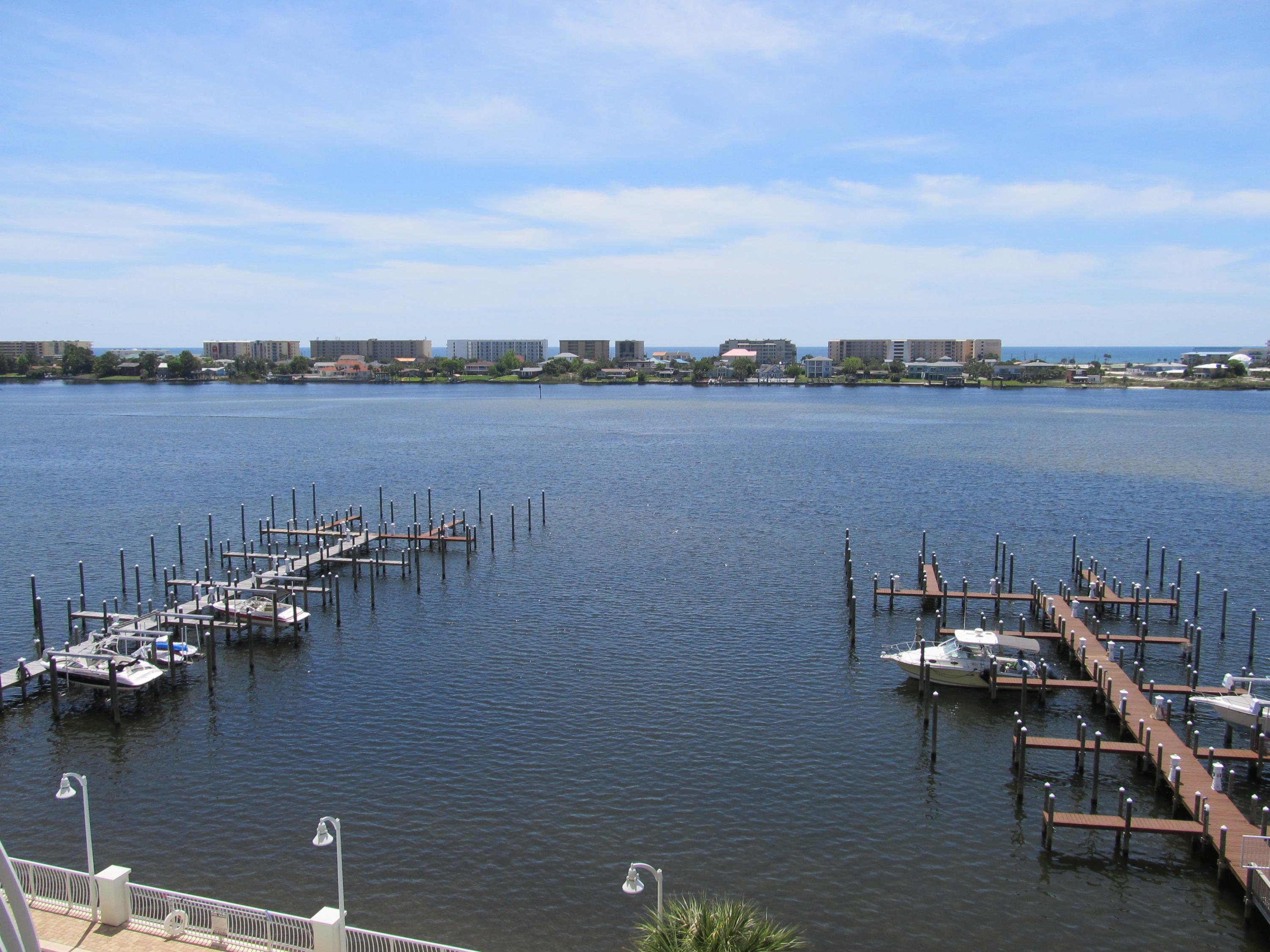 PRESIDIO YACHT CLUB - Residential