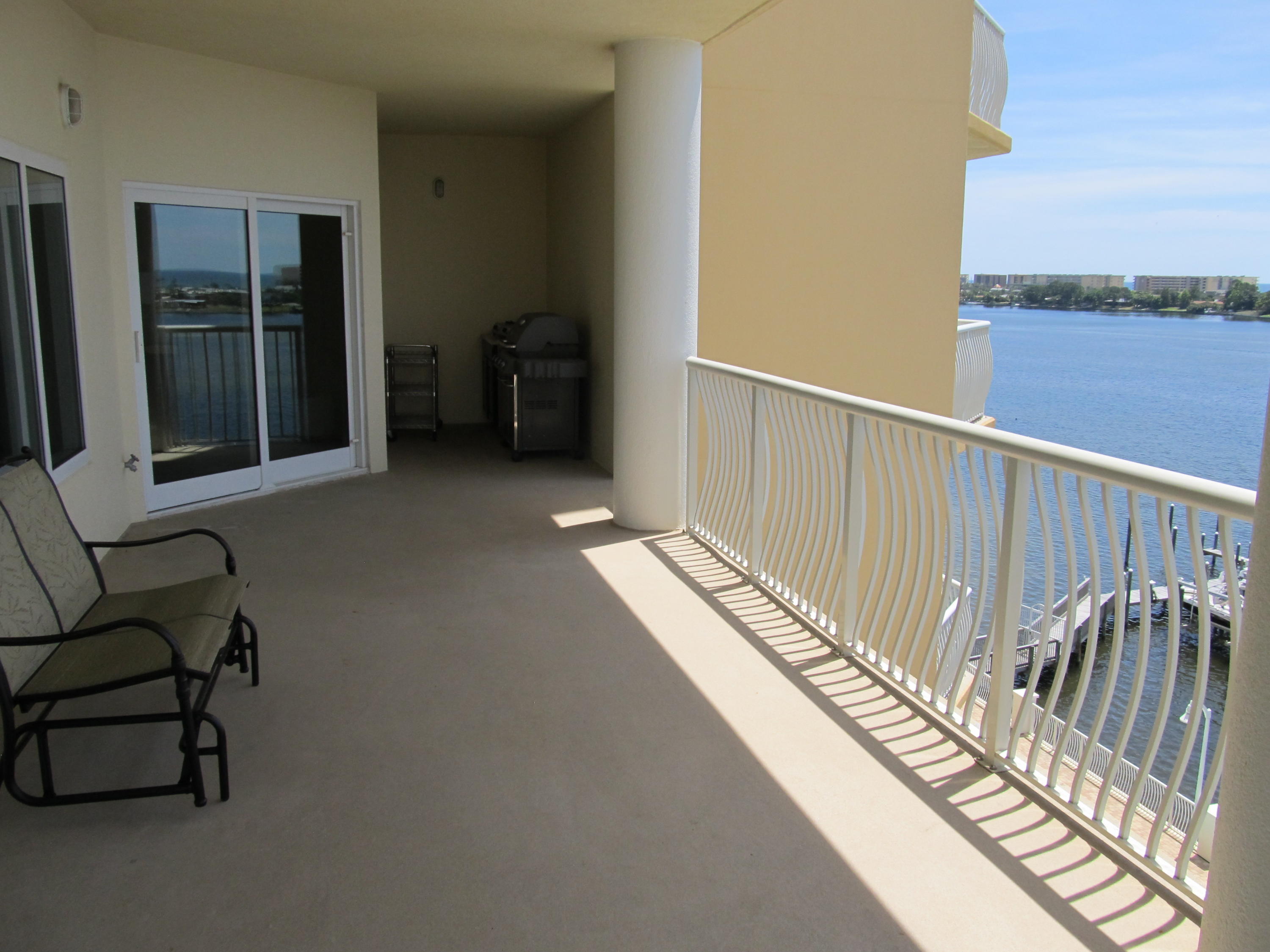 PRESIDIO YACHT CLUB - Residential