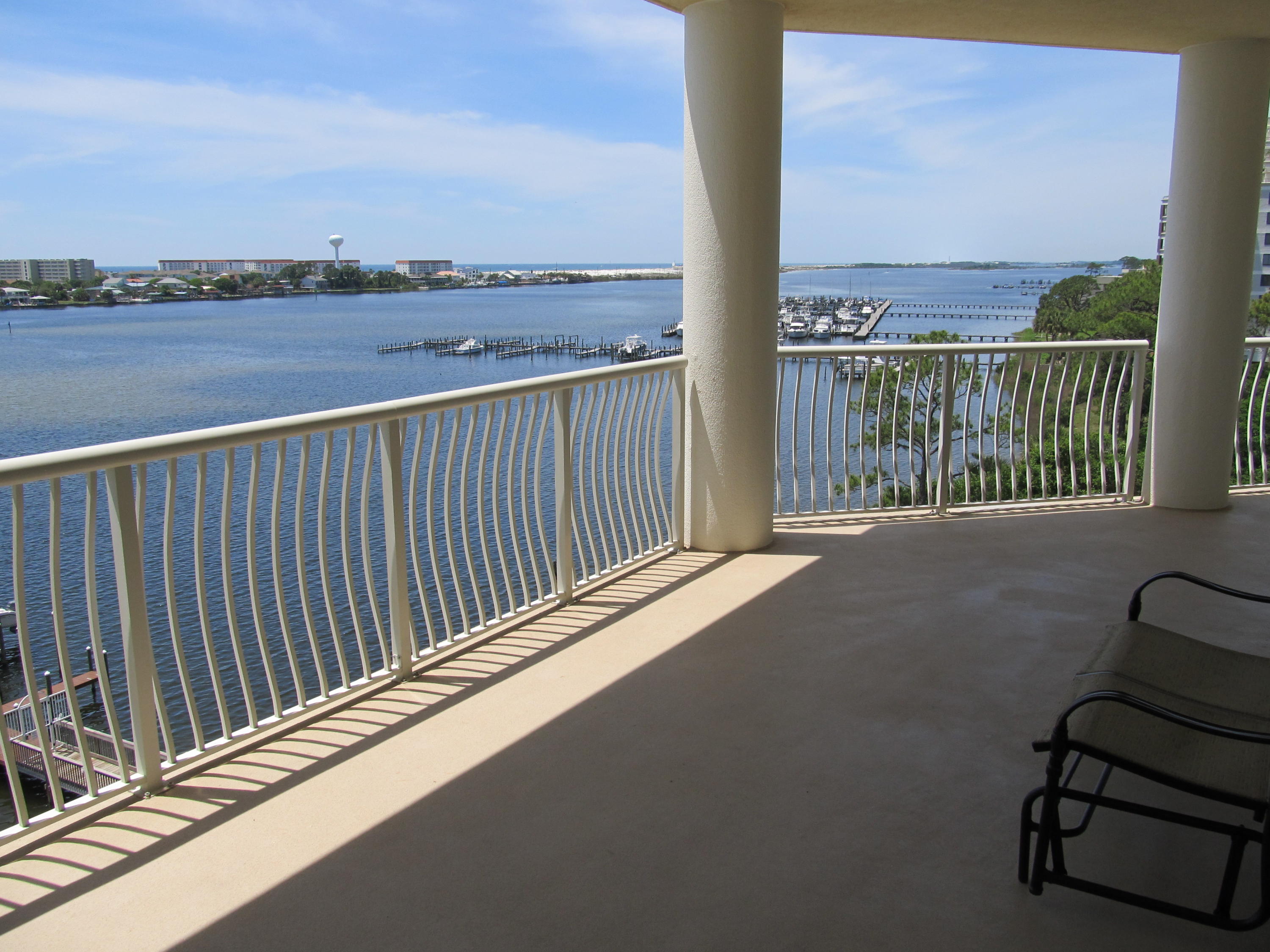 PRESIDIO YACHT CLUB - Residential