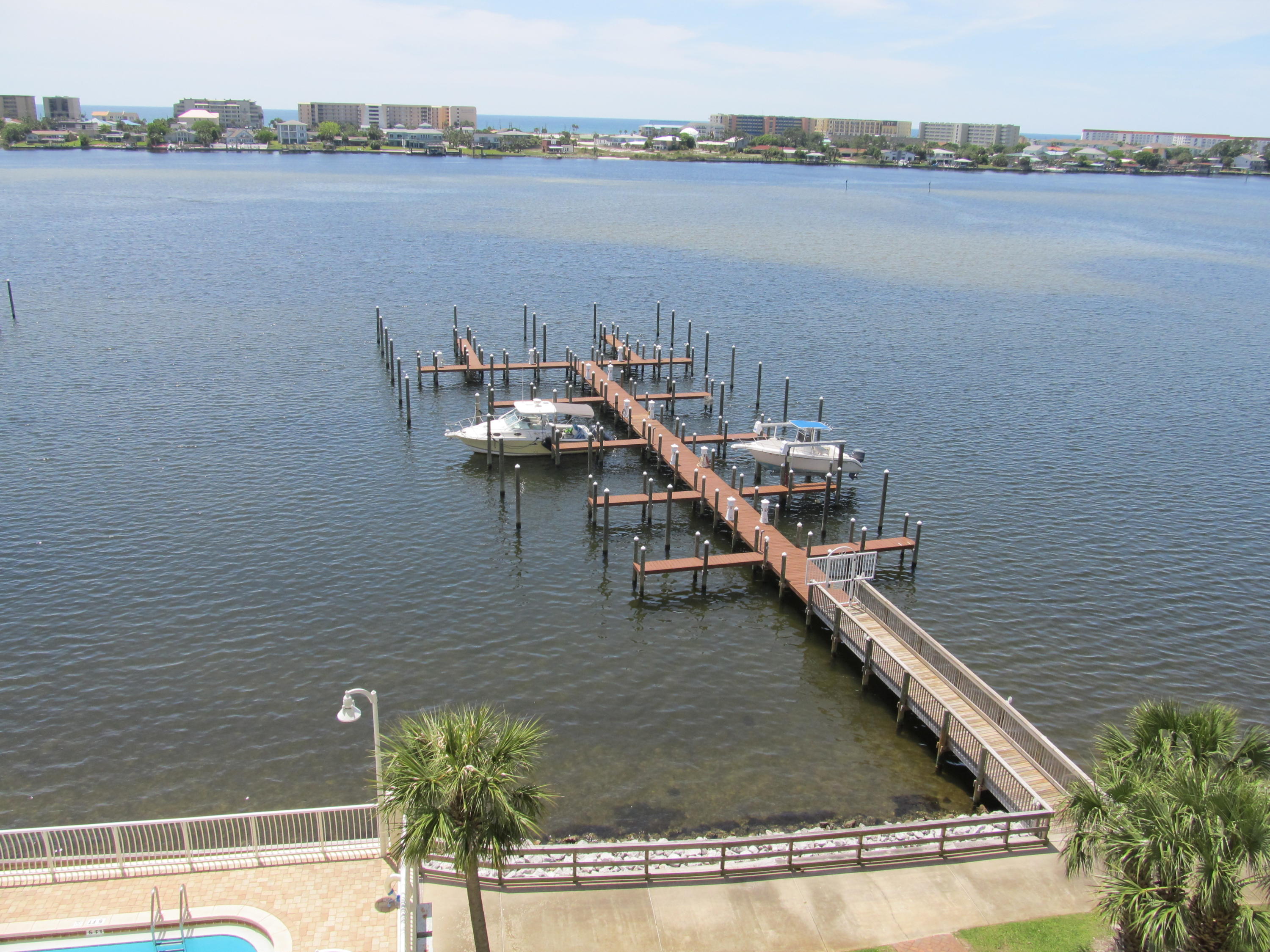 PRESIDIO YACHT CLUB - Residential