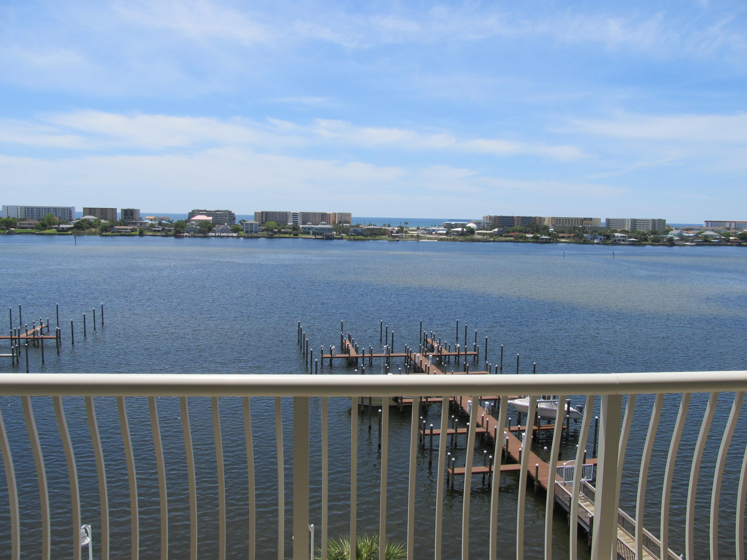 PRESIDIO YACHT CLUB - Residential