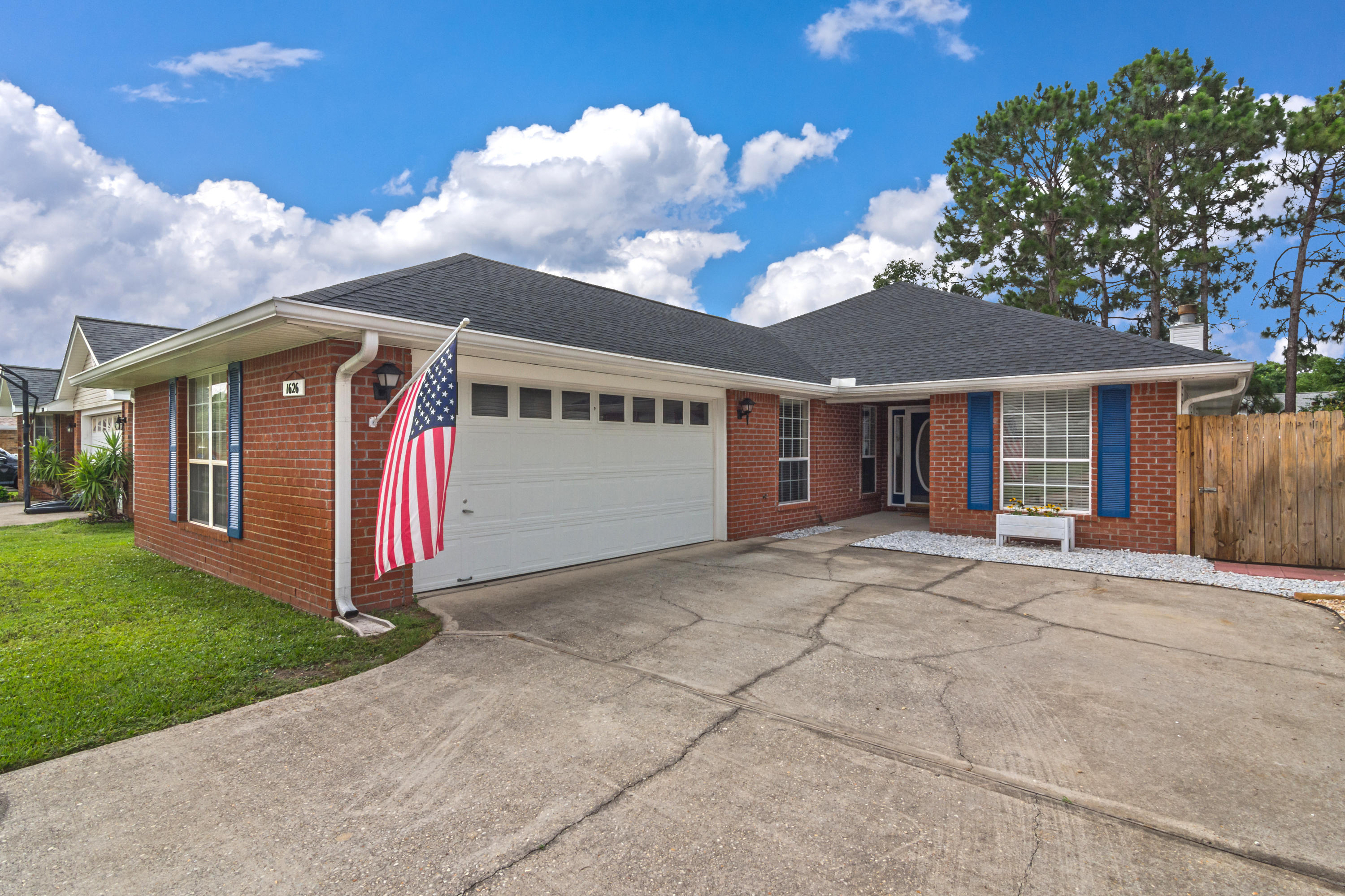 EMERALD VILLAGE S/D - Residential