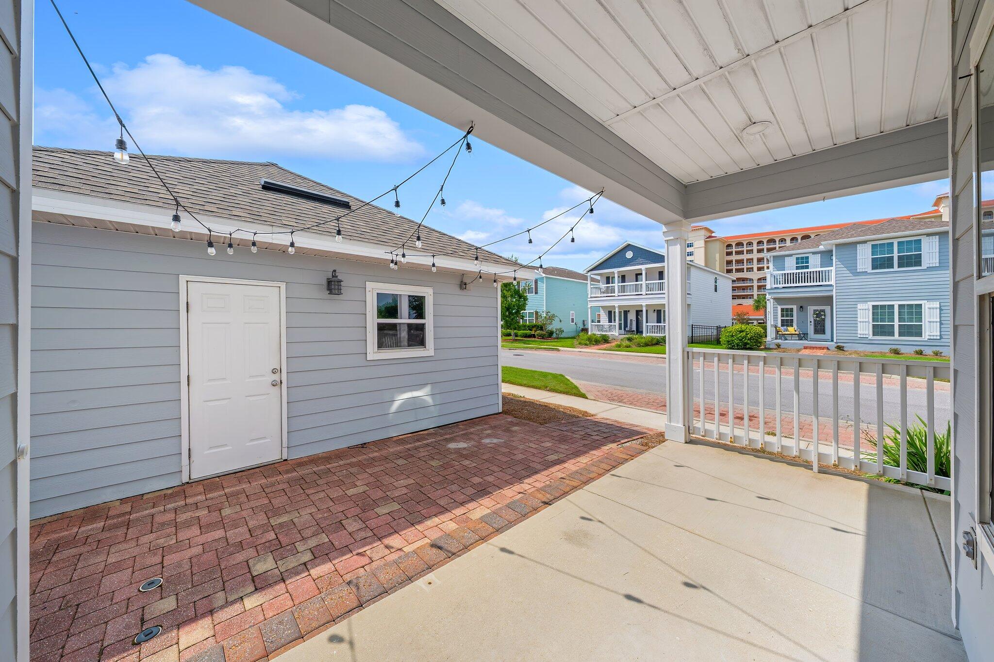 MAGNOLIA BAY - Residential