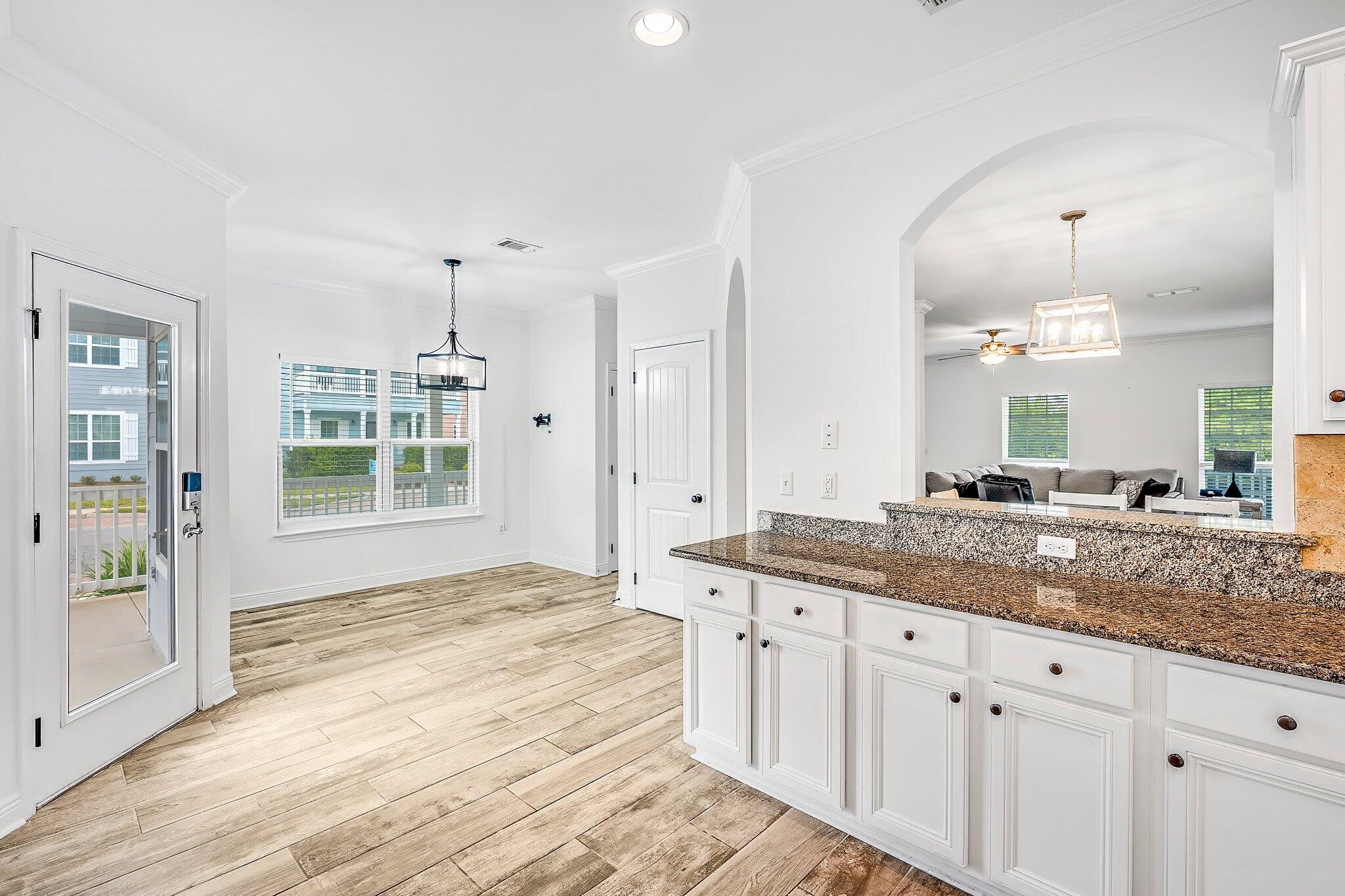 MAGNOLIA BAY - Residential