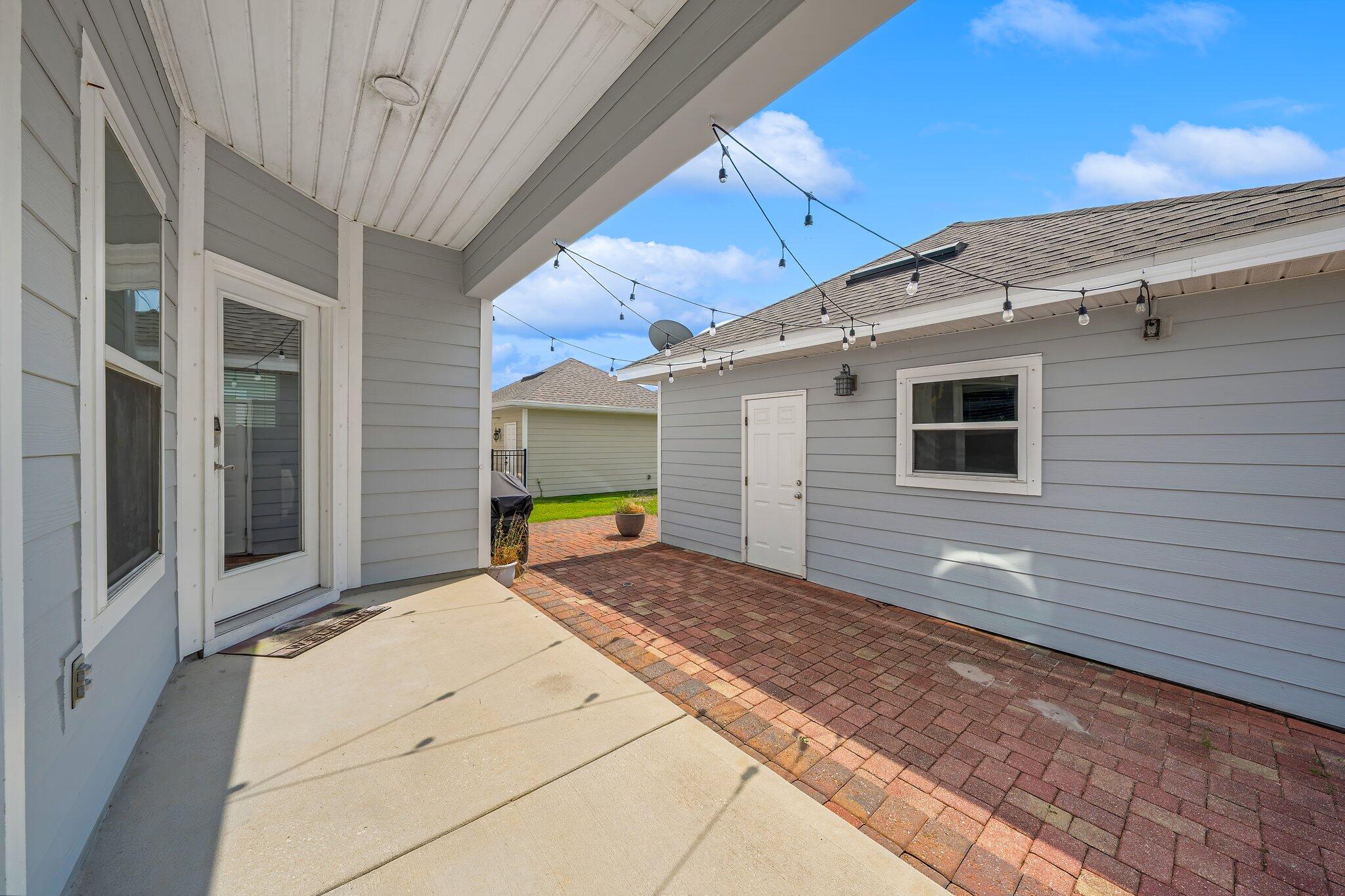 MAGNOLIA BAY - Residential