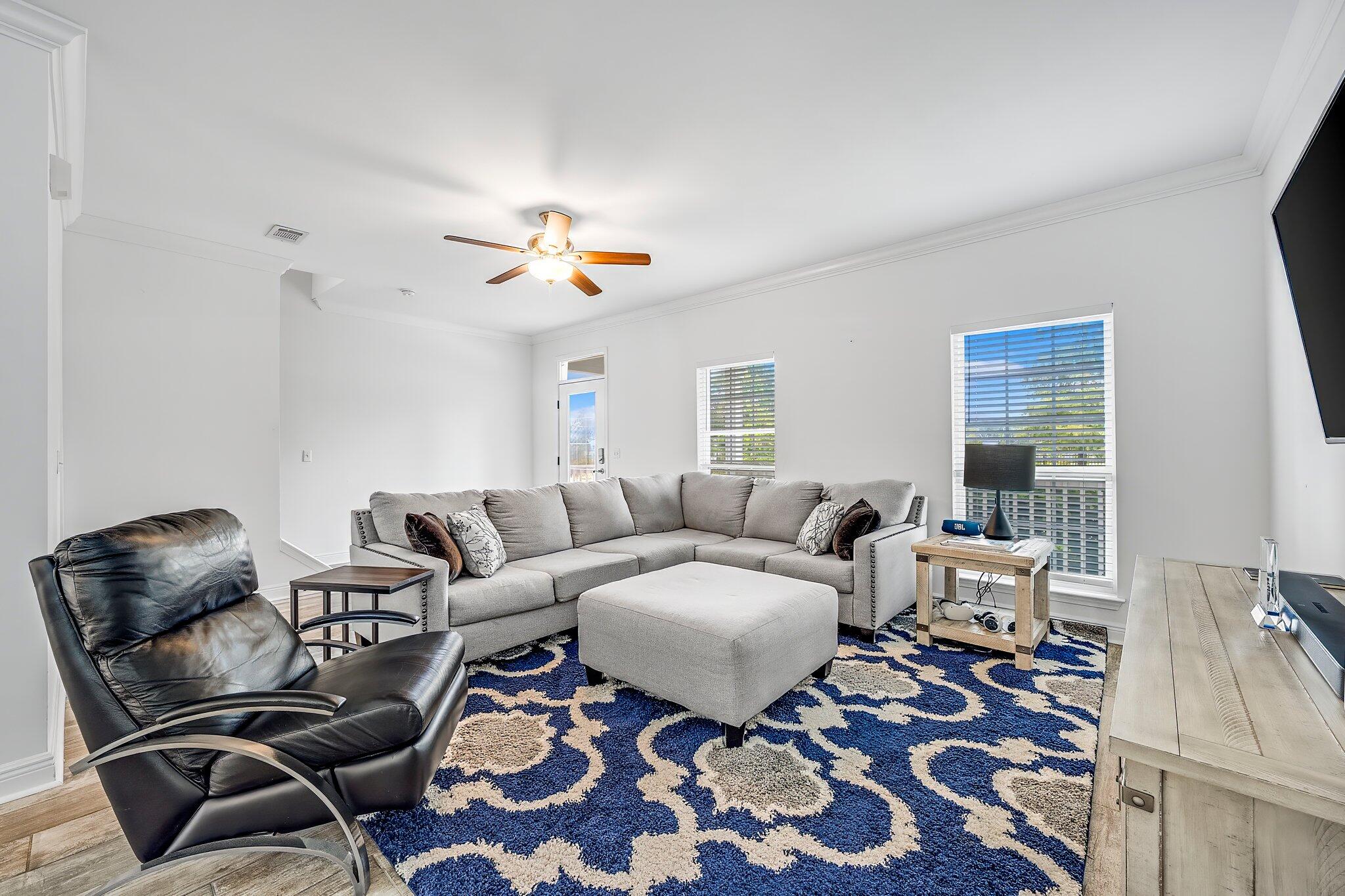 MAGNOLIA BAY - Residential