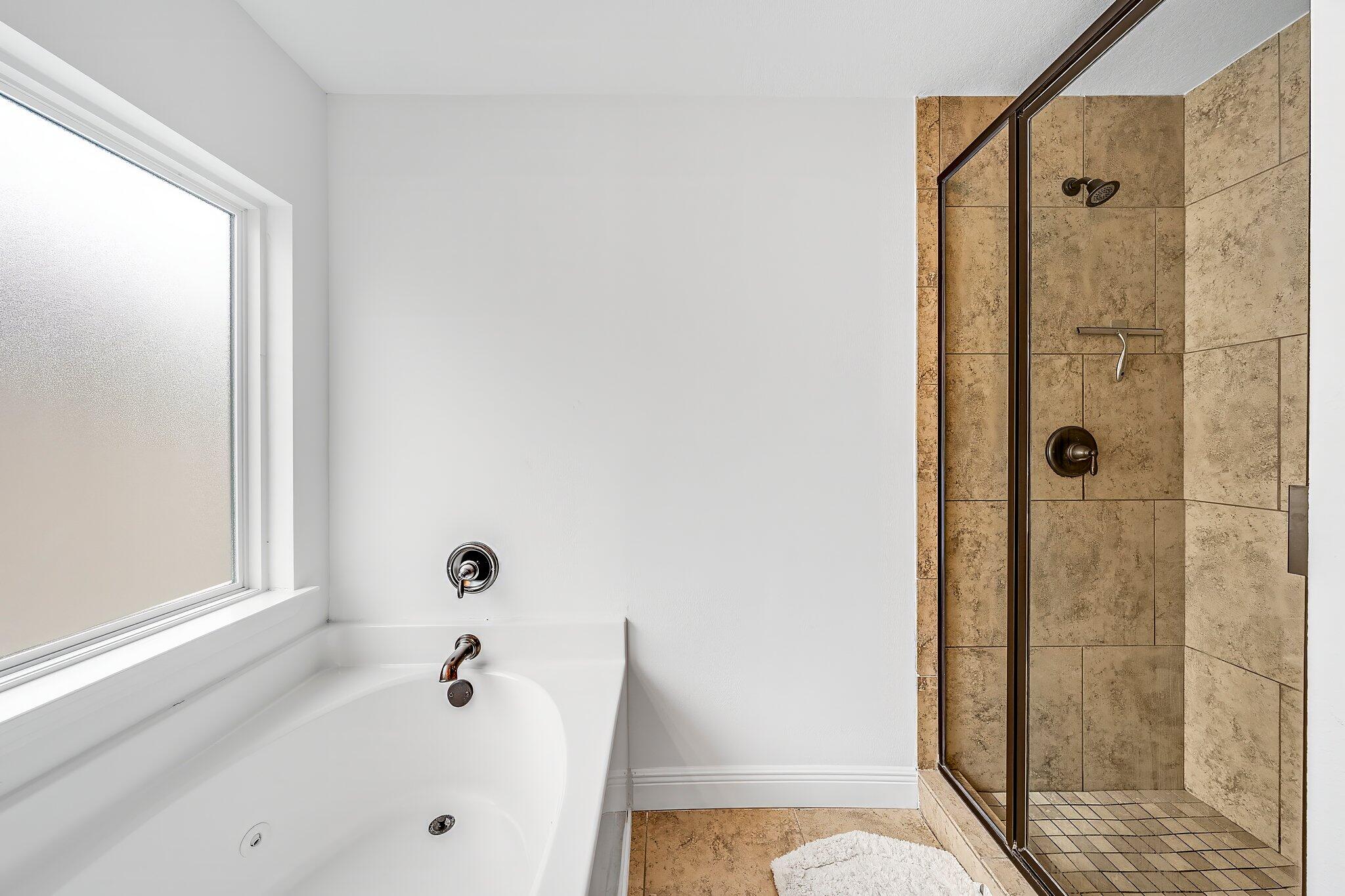 MAGNOLIA BAY - Residential