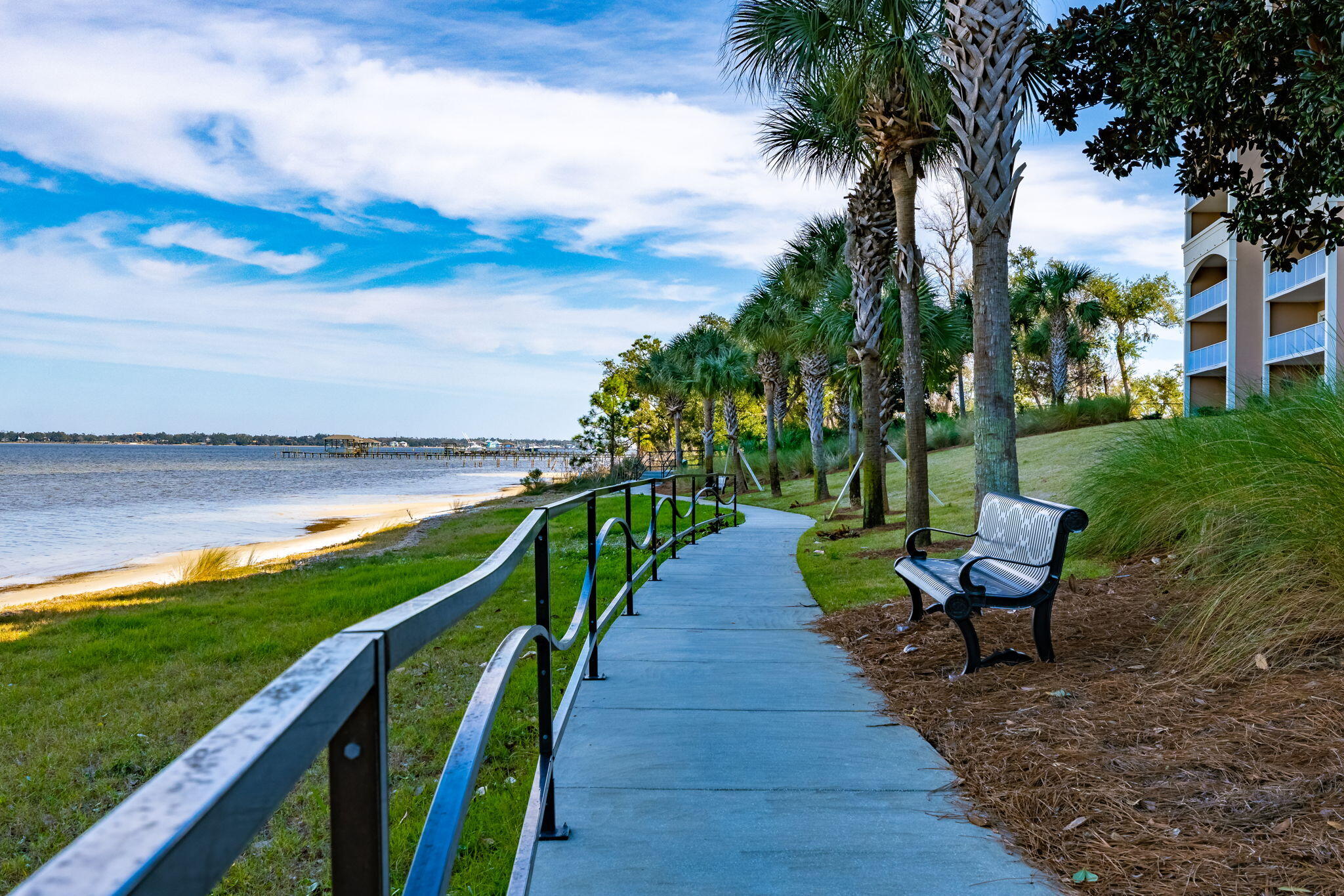 MAGNOLIA BAY - Residential