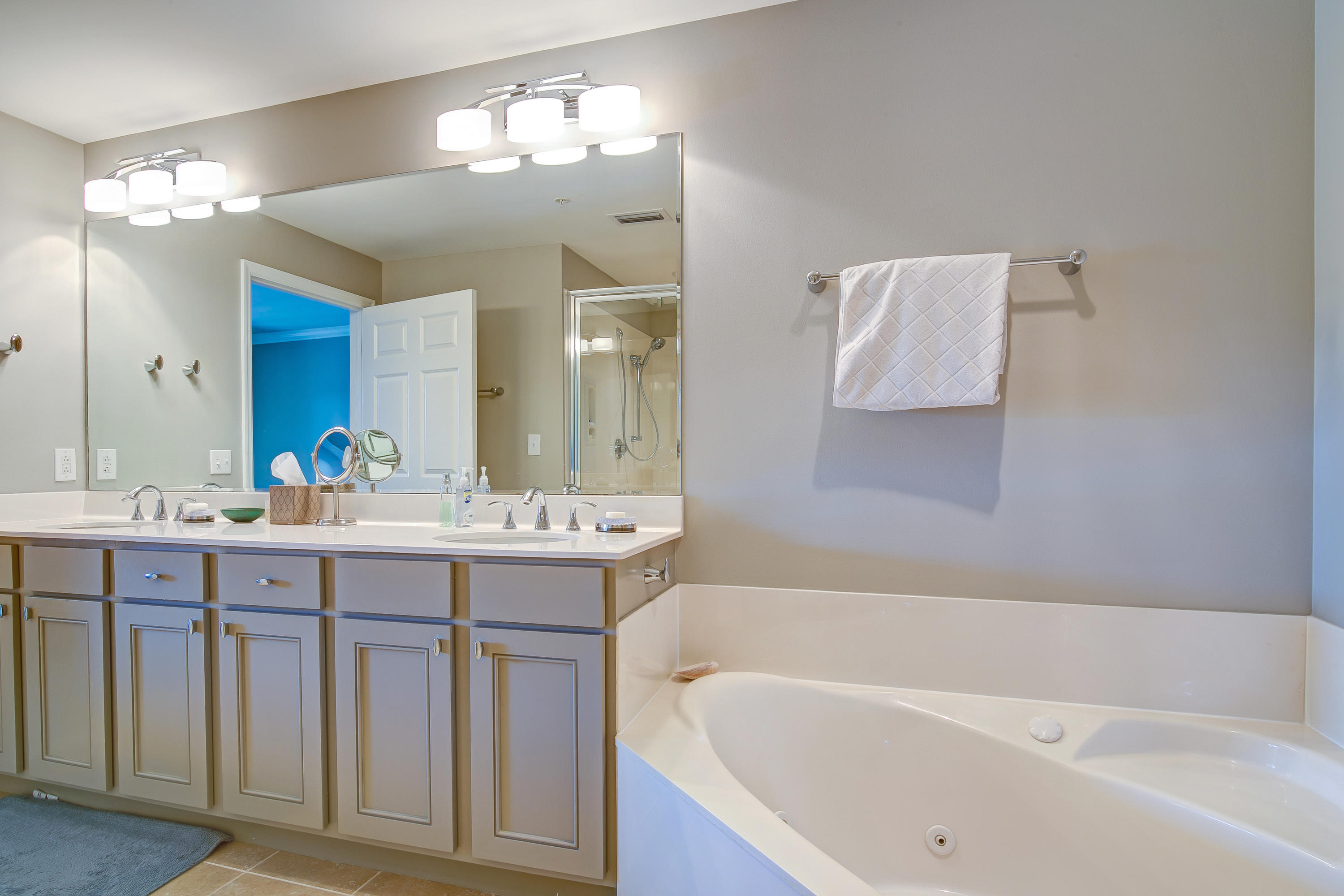 PRESERVE PLACE - Residential