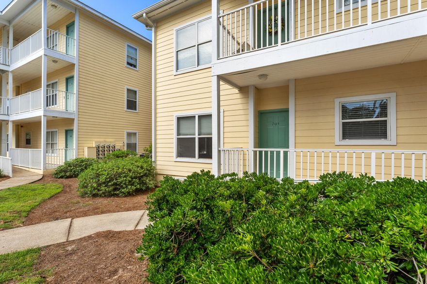 BRAND NEW A/C UNIT JUST INSTALLED. Ground Floor, End Unit 2 Bedroom / 2 BathFreshly Painted! Tile Floors Throughout.This unit has a private balcony with large outside storage unit.Samsung Washer and Dryer included.Amazing location!!!! Right next to Grand Blvd.Publix, Starbucks, movie theatre,  clothing stores, a variety of delicious restaurants, Sacred Heart Hospital, and walking distance to the beach.Complex amenities include a pool and fitness center.